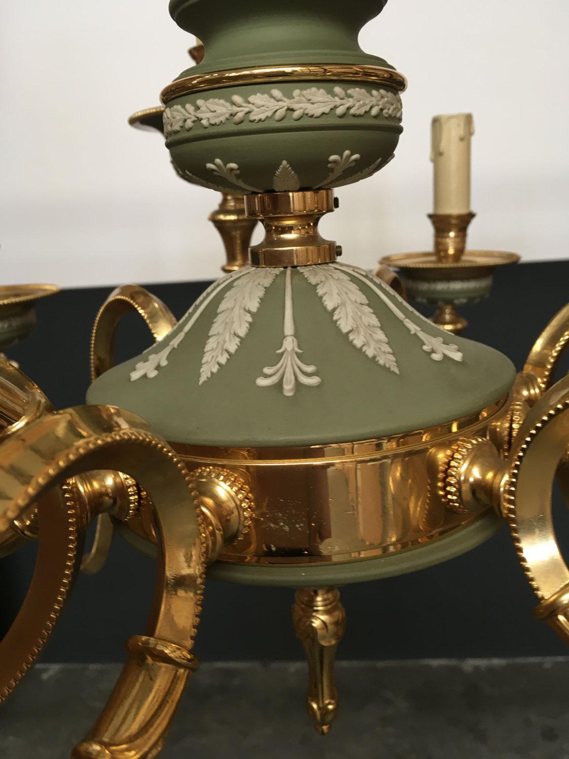 1970 Italy Hollywood Regency Style Green Porcelain and Brass Chandelier 9 lights For Sale 15