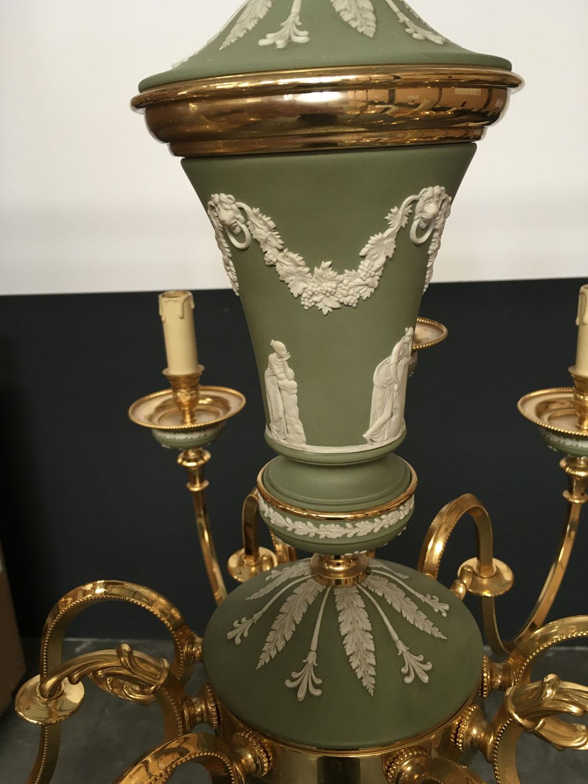1970 Italy Hollywood Regency Style Green Porcelain and Brass Chandelier 9 lights For Sale 4