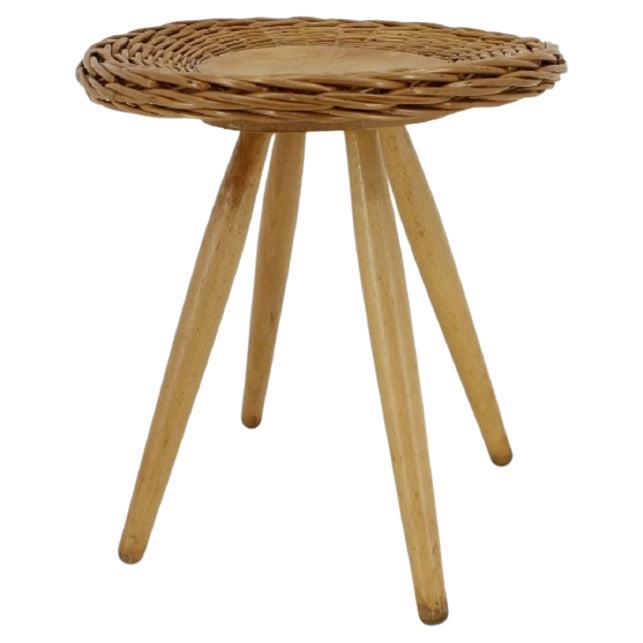 Table d'appoint Jan Kalous en hêtre et rotin par Uluv, Tchécoslovaquie, 1970