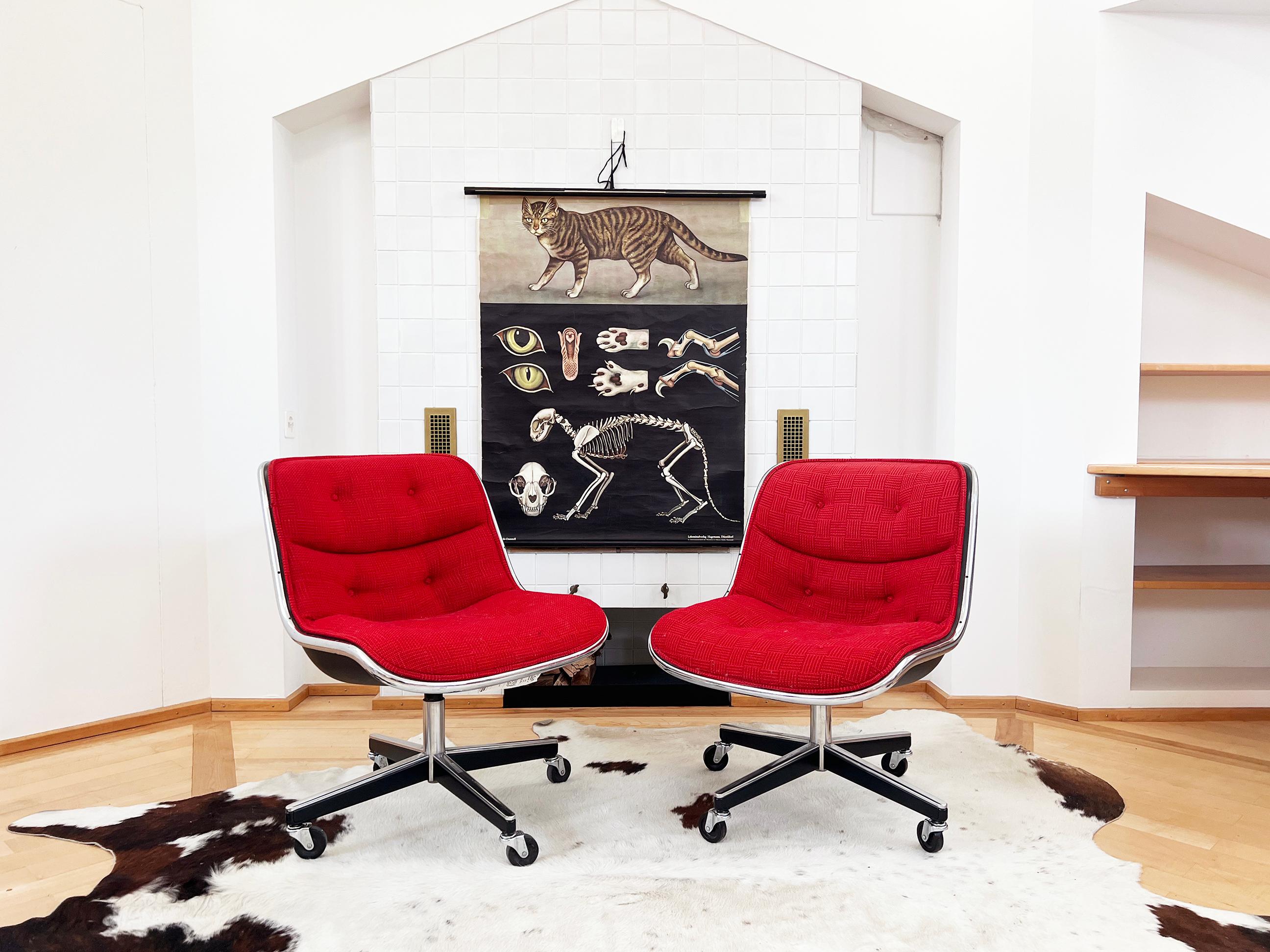 Aluminum 1970 Knoll Executive Chrome +  Orig. Vtg. Knoll Red Textile Leather Office Chair For Sale