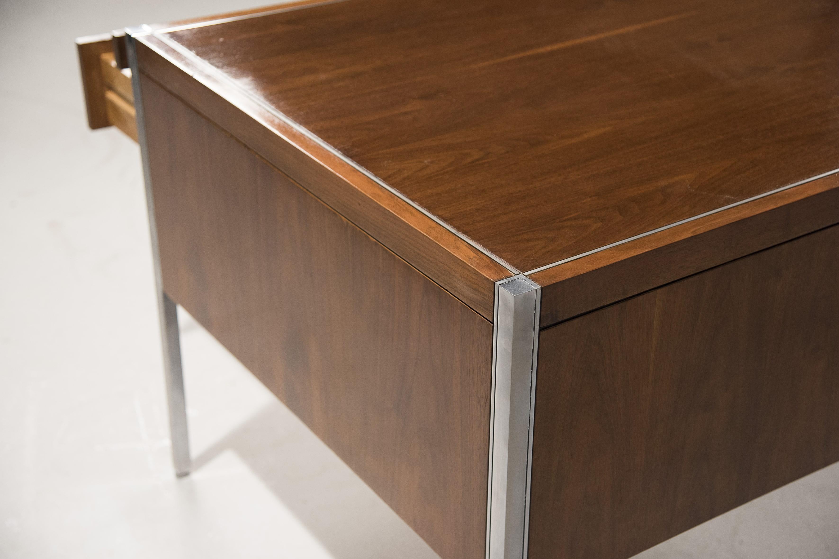 1970 Knoll Rosewood and Steel Florence Model Desk 17