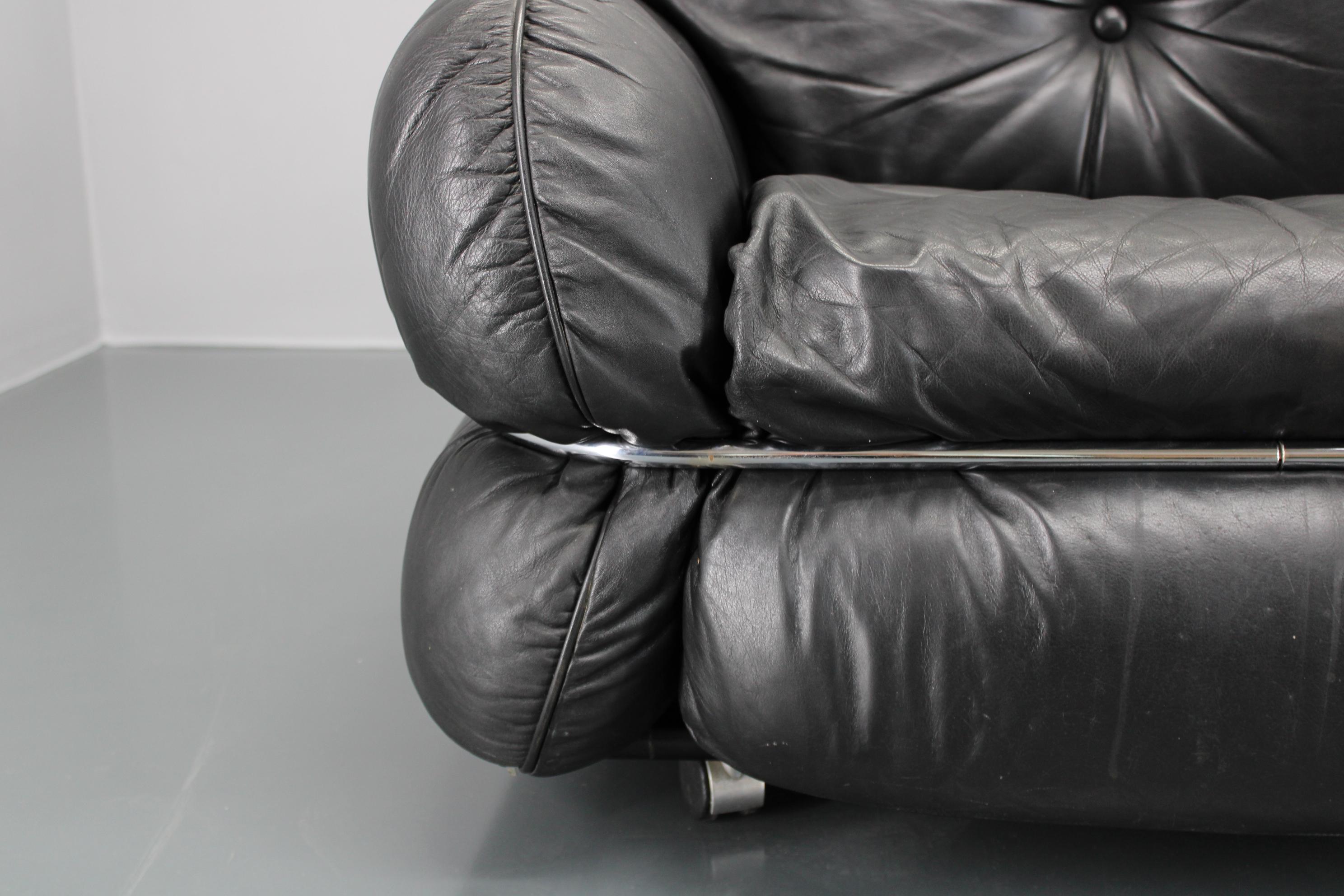 1970 Kurt Hvitsjö Seltenes Hannibal Schwarzes 3-Sitzer Sofa für Isku, Finnland im Angebot 1