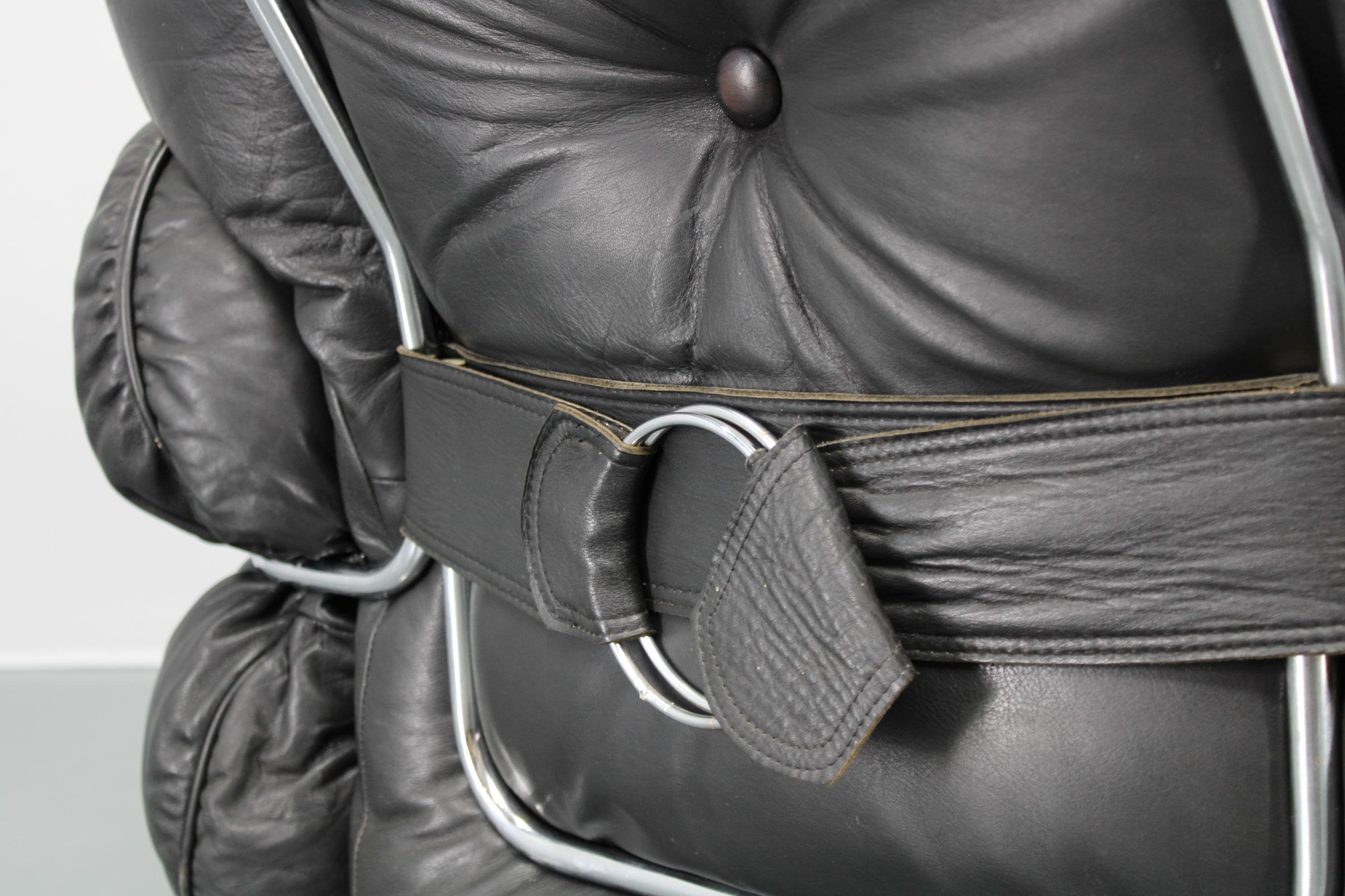 1970 Kurt Hvitsjö Rare “Hannibal” Black Leather Armchair For Isku, Finland For Sale 8