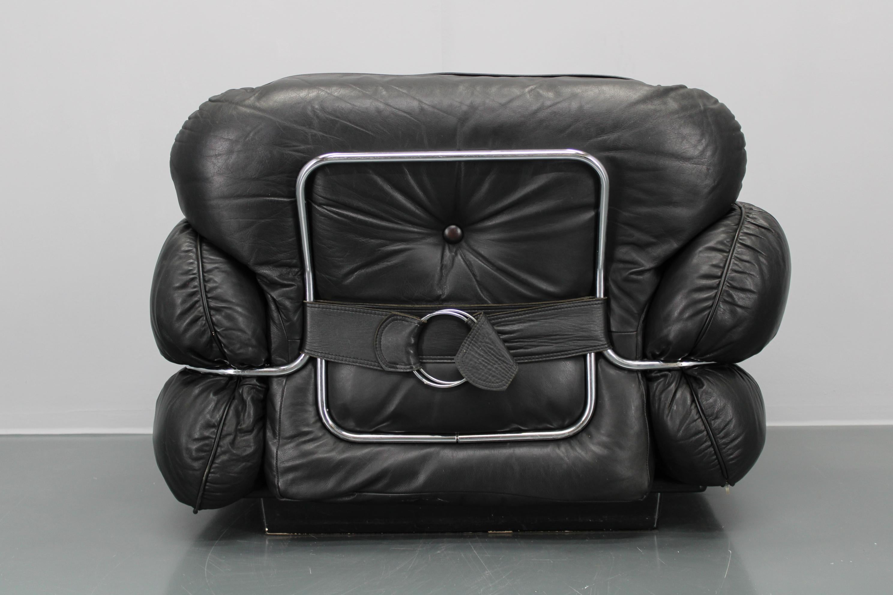 1970 Kurt Hvitsjö Rare “Hannibal” Black Leather Armchair For Isku, Finland For Sale 11