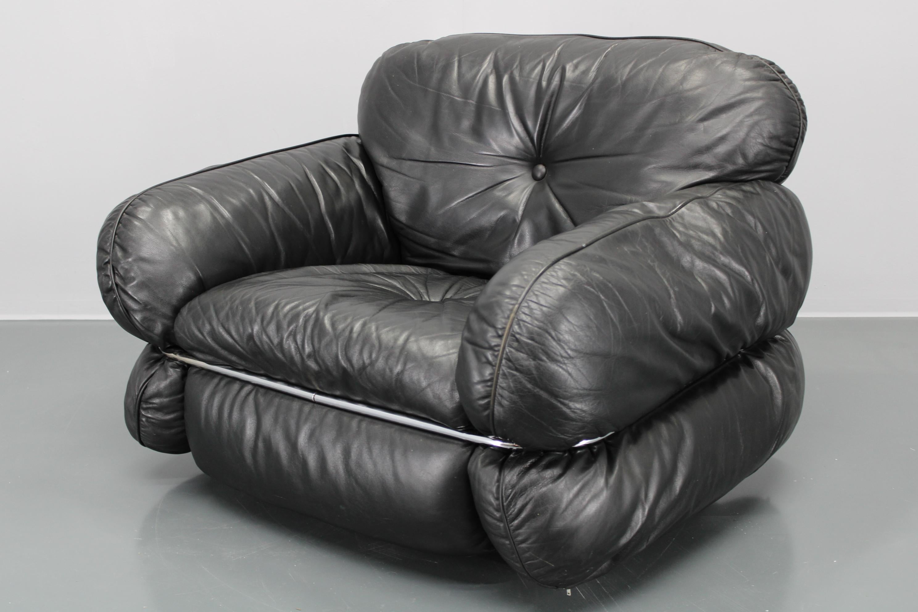 1970 Kurt Hvitsjö Rare “Hannibal” Black Leather Armchair For Isku, Finland For Sale 13