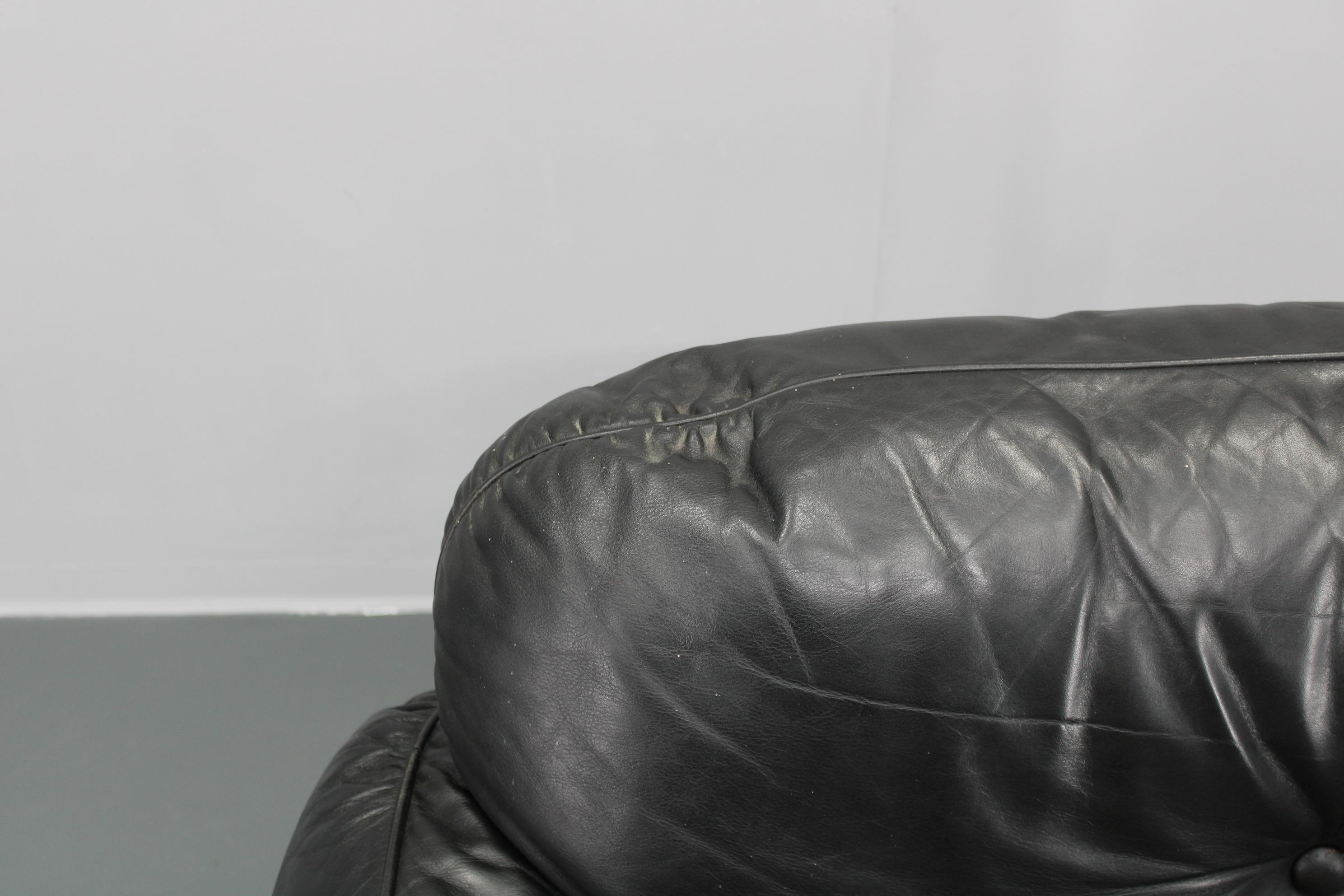 1970 Kurt Hvitsjö Rare “Hannibal” Black Leather Armchair For Isku, Finland In Good Condition For Sale In Praha, CZ