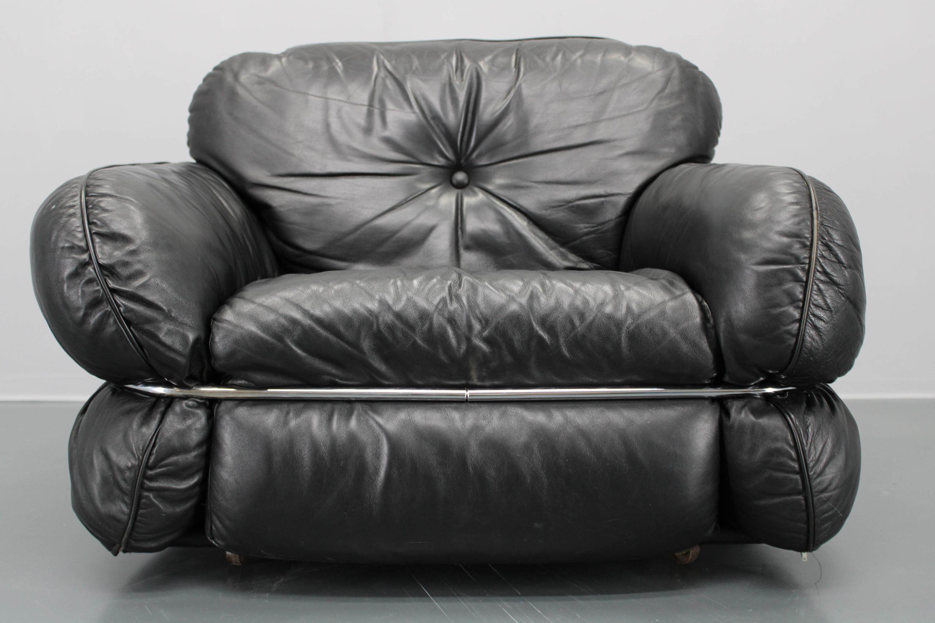 1970 Kurt Hvitsjö Rare “Hannibal” Black Leather Armchair For Isku, Finland For Sale 2