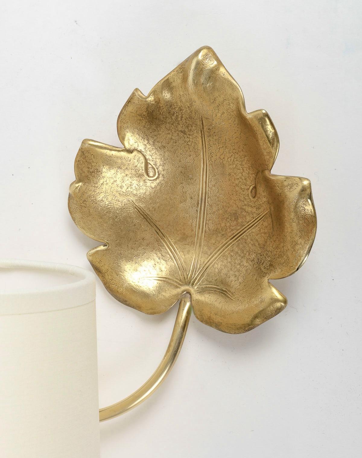 French 1970 Large pair of bronze foliage sconces Maison Roche For Sale