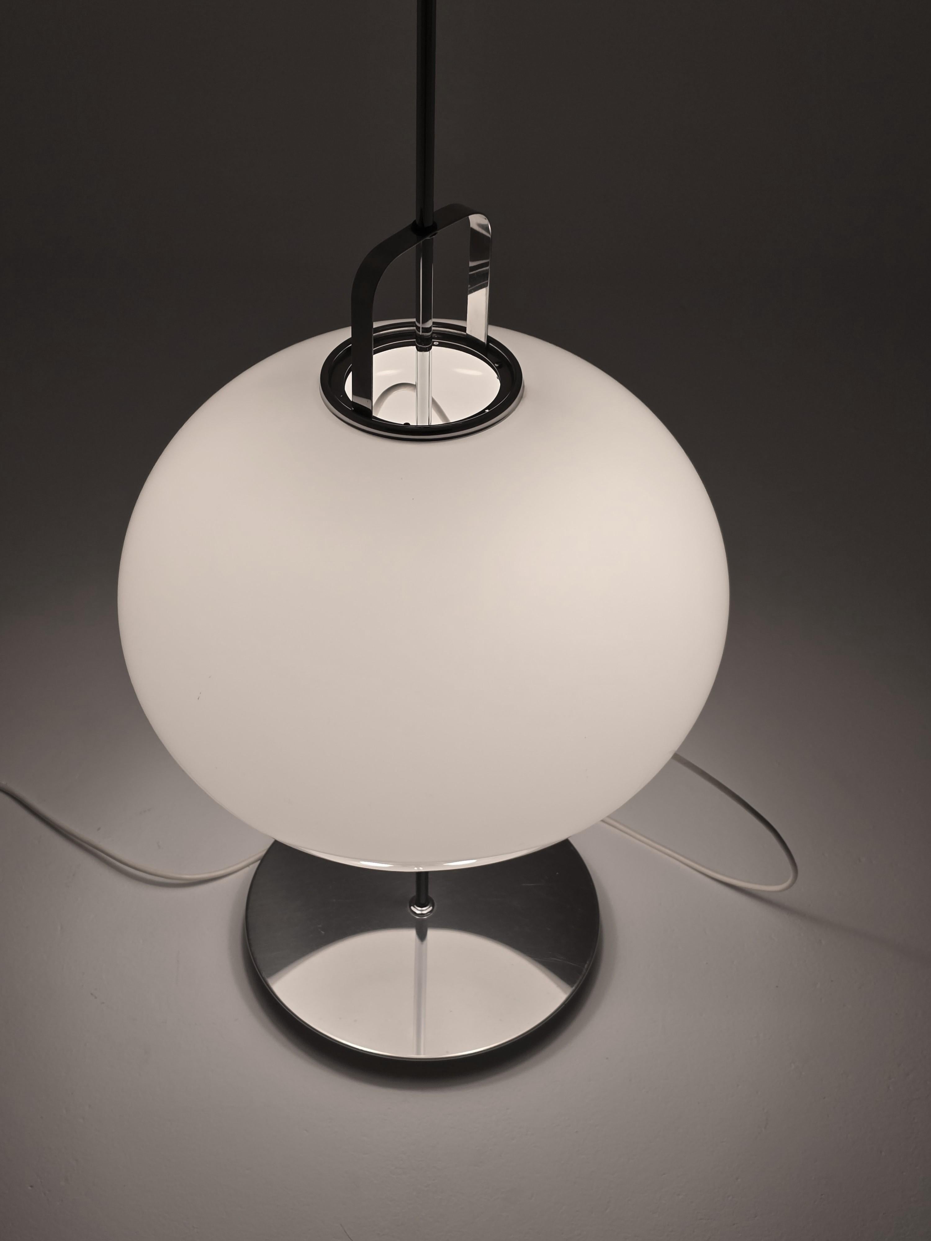 1970 Massive  Guzzini  ' Lucerna '  Floor Lamp , Italy en vente 7