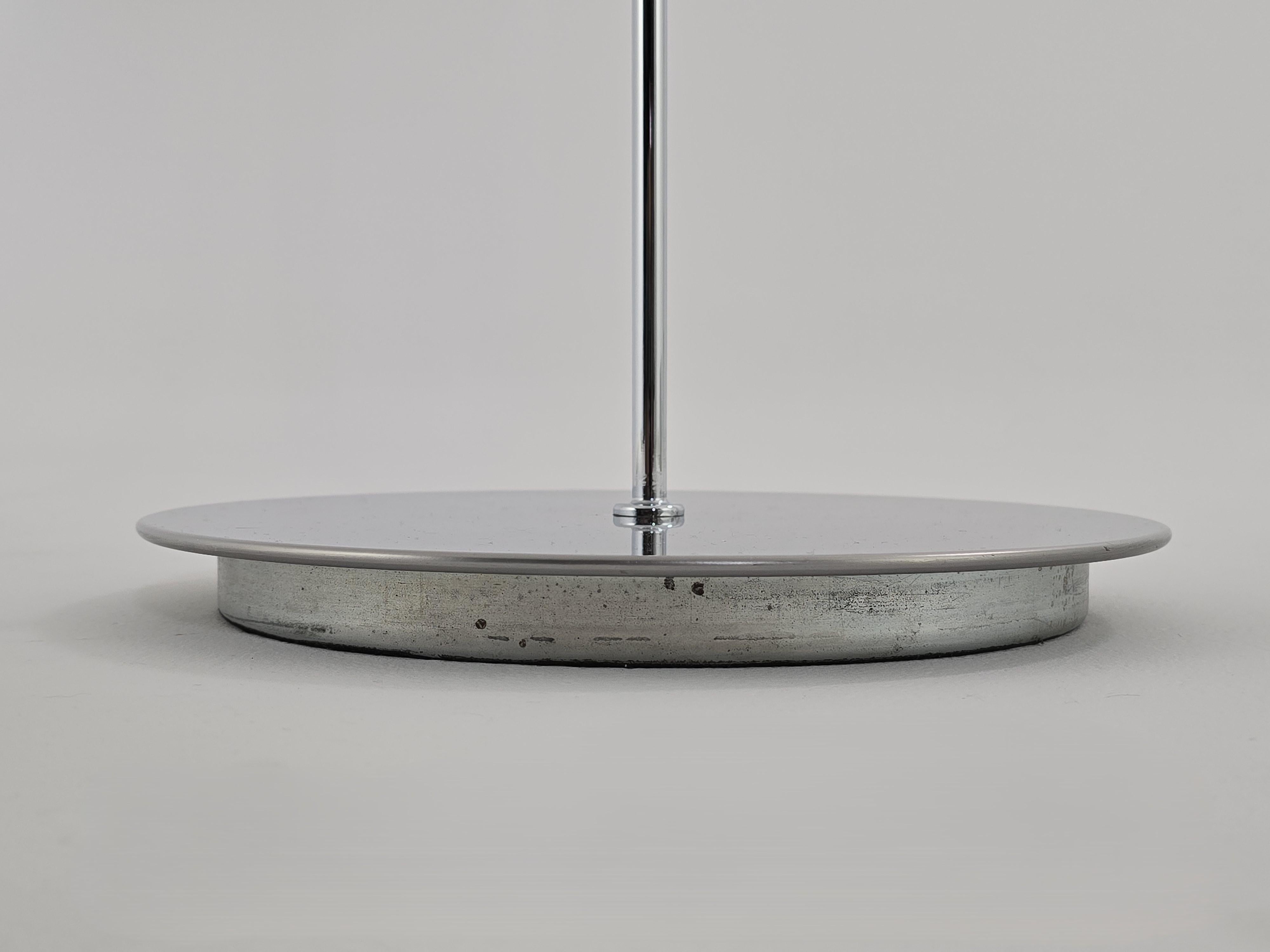 1970 Massive  Guzzini  ' Lucerna '  Floor Lamp , Italy en vente 11