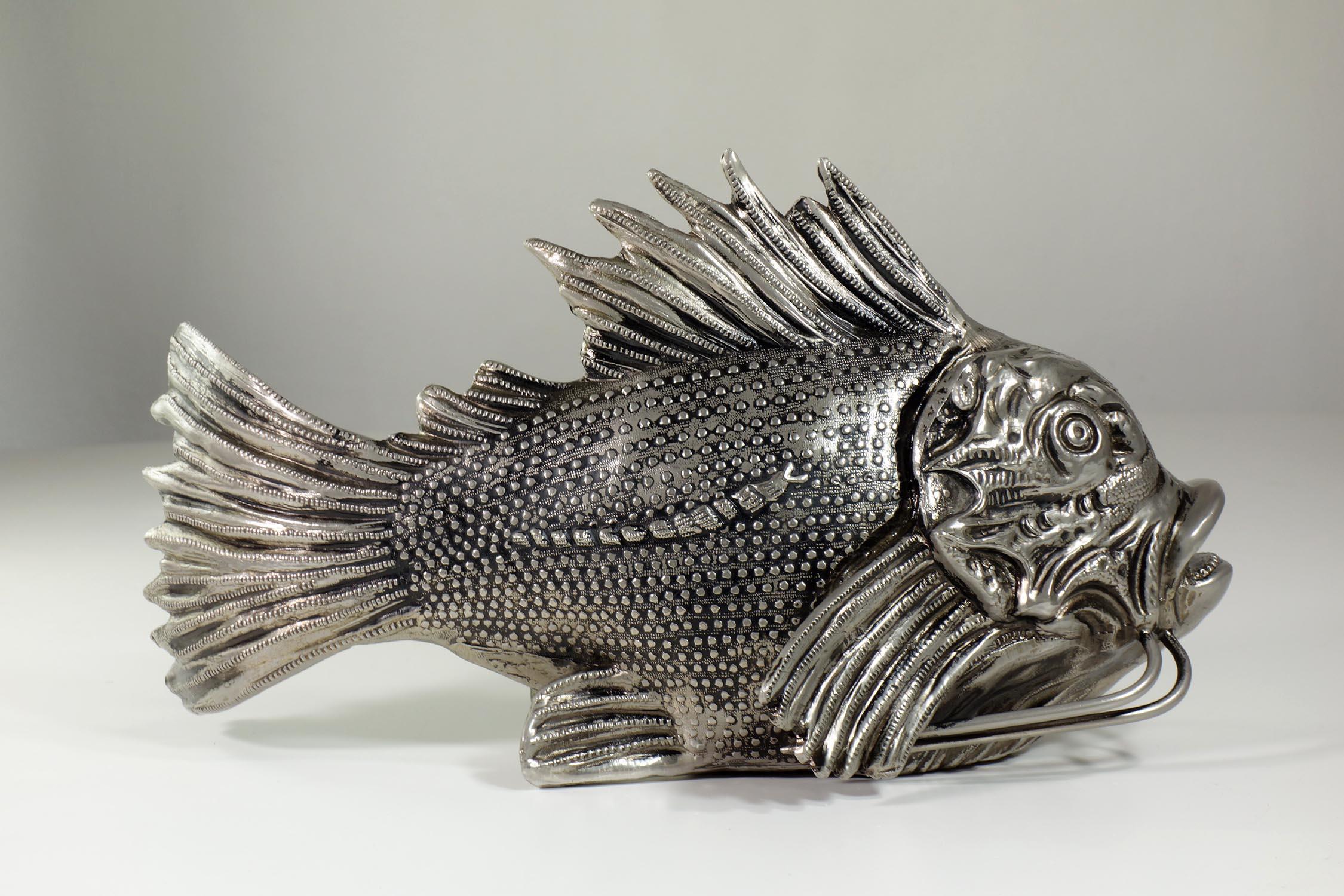 1970 Mauro Manetti Sturgeon Modern Silver Pewter Metal Fish Sculpture In Excellent Condition For Sale In Brescia, IT