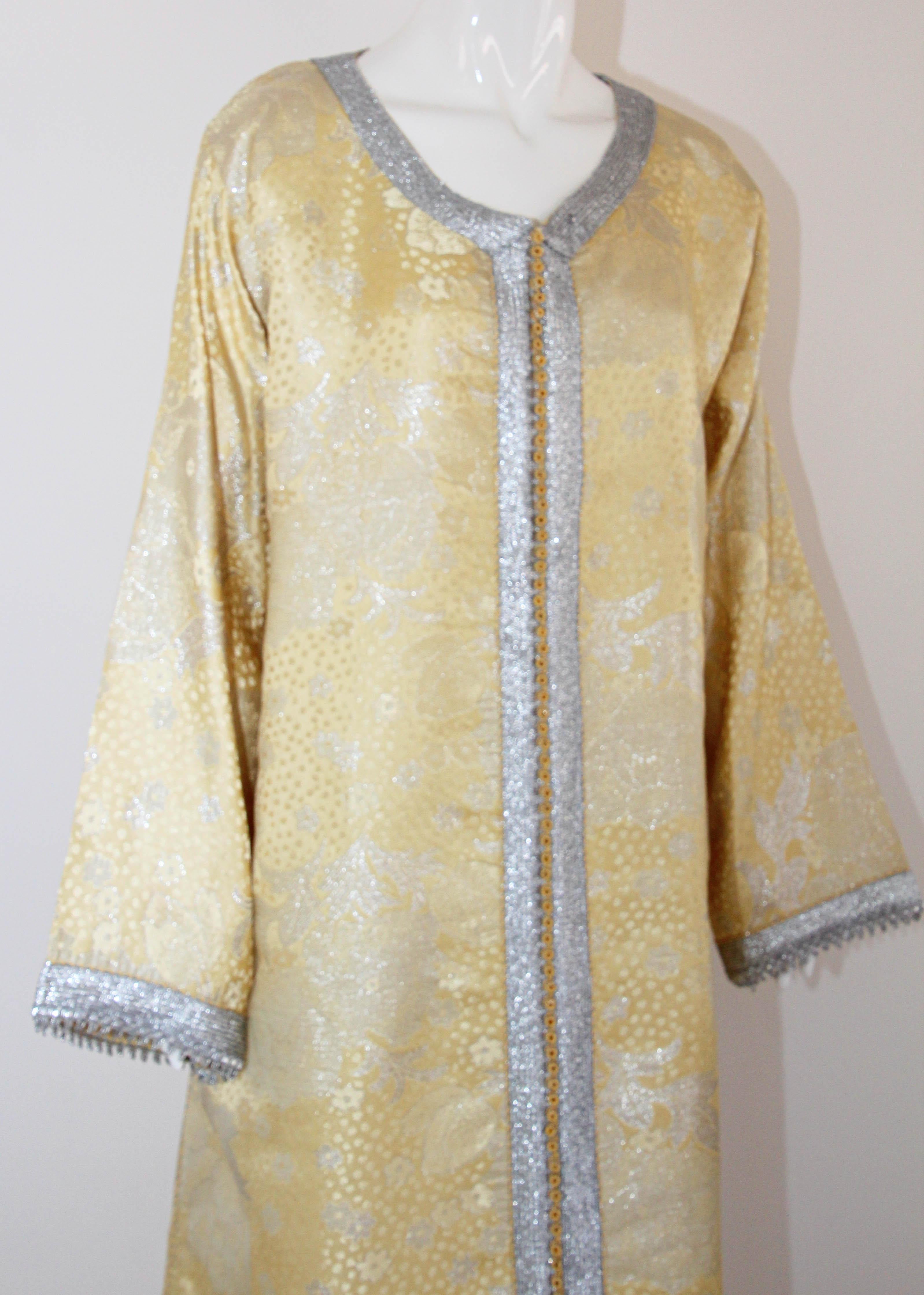 1970 Metallic Gold and Silver Brocade Maxi Dress Caftan Gown Kaftan In Good Condition For Sale In North Hollywood, CA