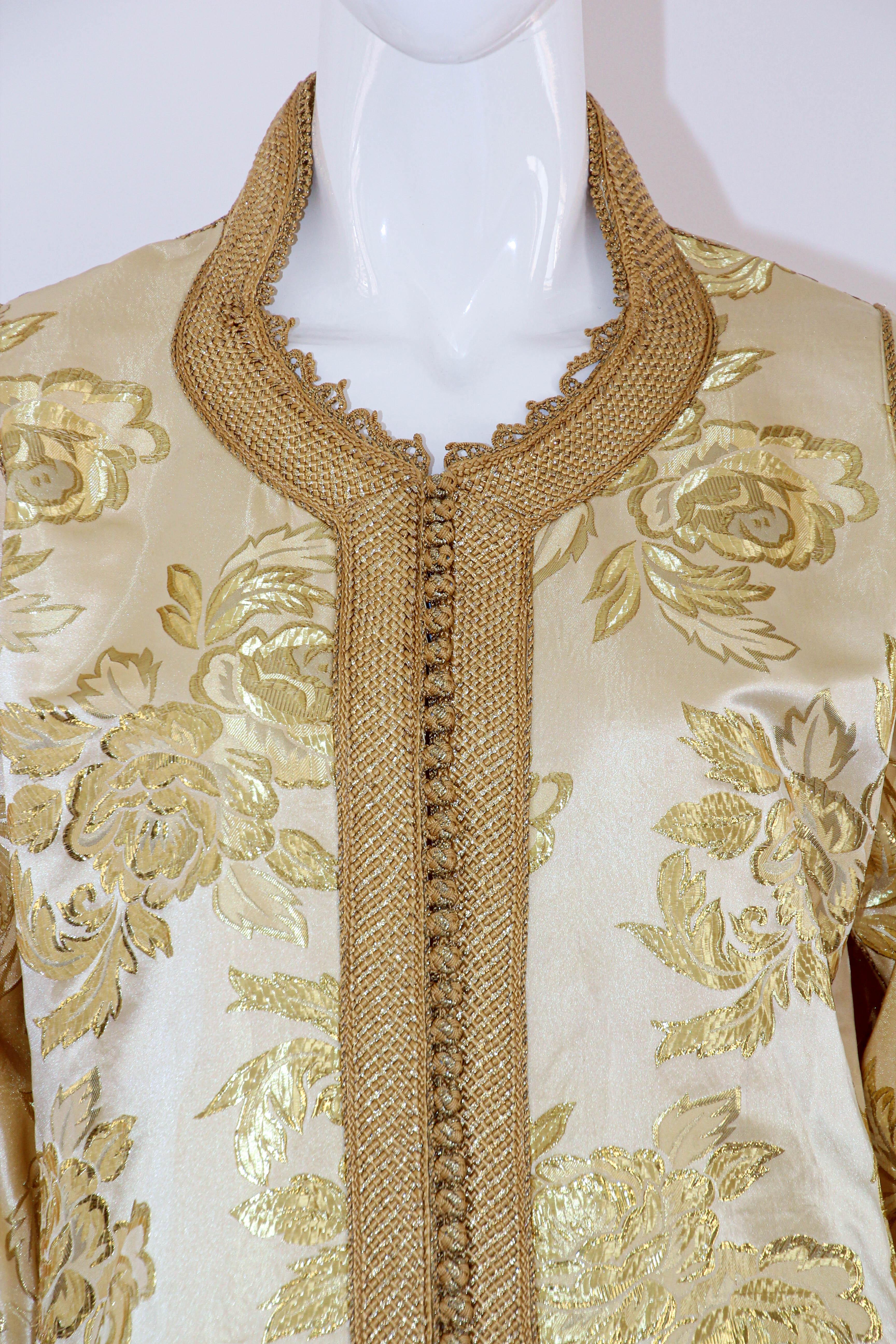 1970 Metallic Gold Brocade Maxi Dress Caftan Vintage Gown Kaftan en vente 9