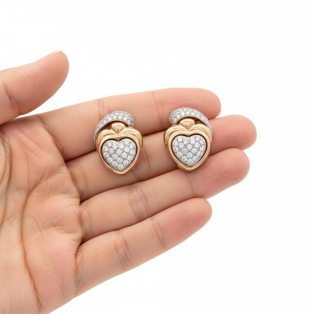 Orecchini a cuore in oro giallo 18 carati del 1970 con 2,25 carati di diamanti in vendita 2