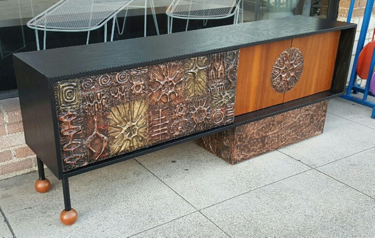 1970 Mid-Century Modern Walnut Credenza with Brutal Copper Tiles by Lou Ramirez 10