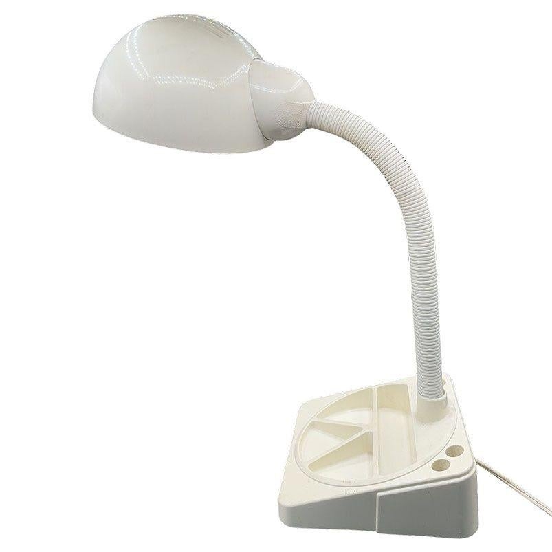 Postmoderno 1970 Mod Space Age White Plastic Gooseneck Desk Lamp by Mobilite in vendita