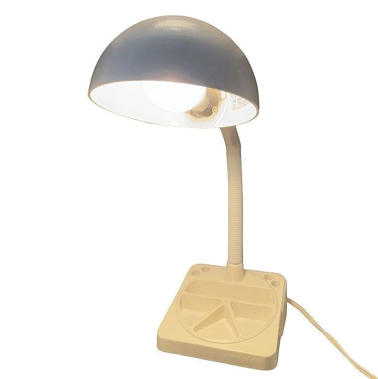 1970 Mod Space Age White Plastic Gooseneck Desk Lamp by Mobilite In condizioni buone in vendita a Van Nuys, CA
