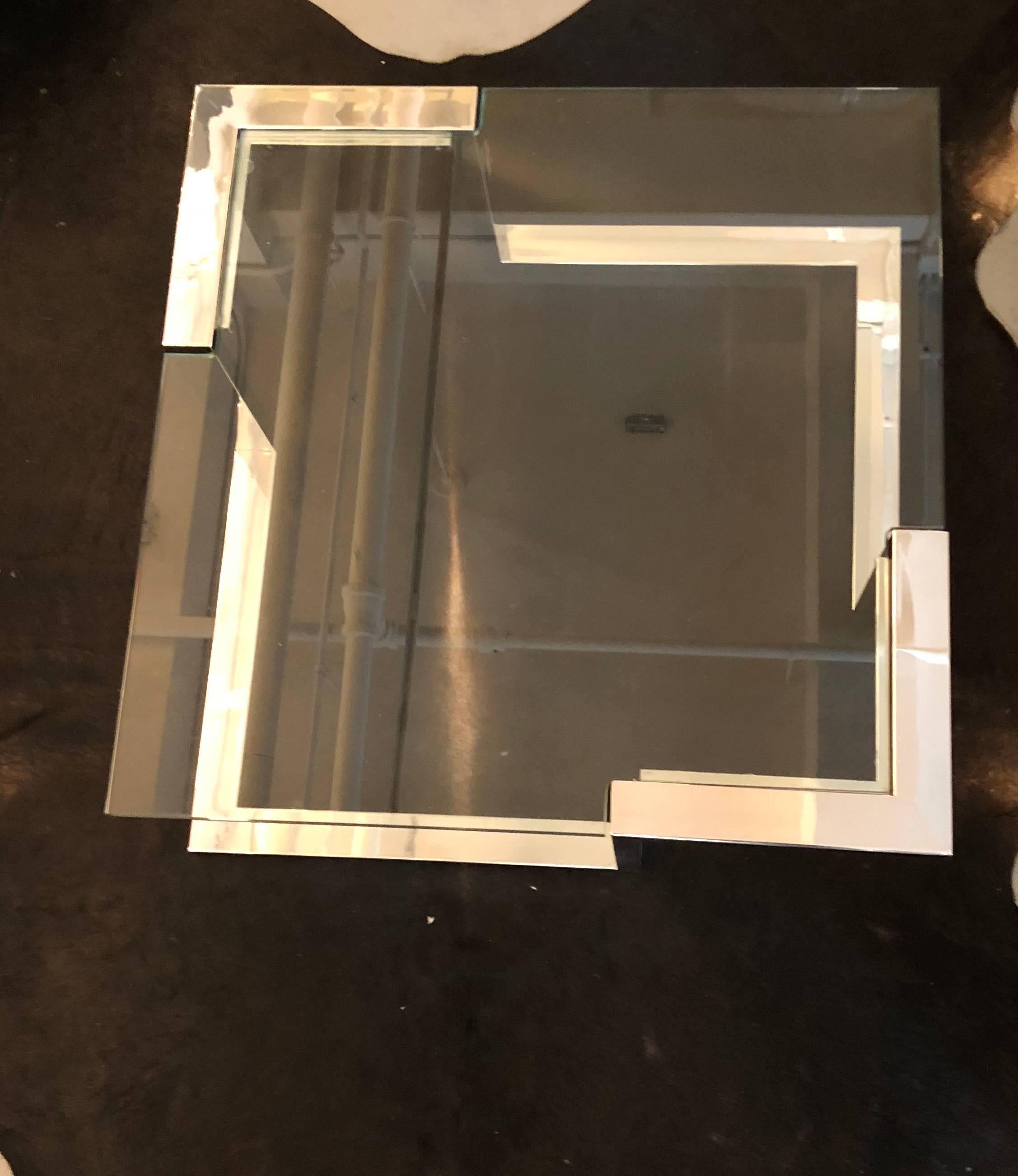 Verre Table basse moderniste des années 1970 en vente