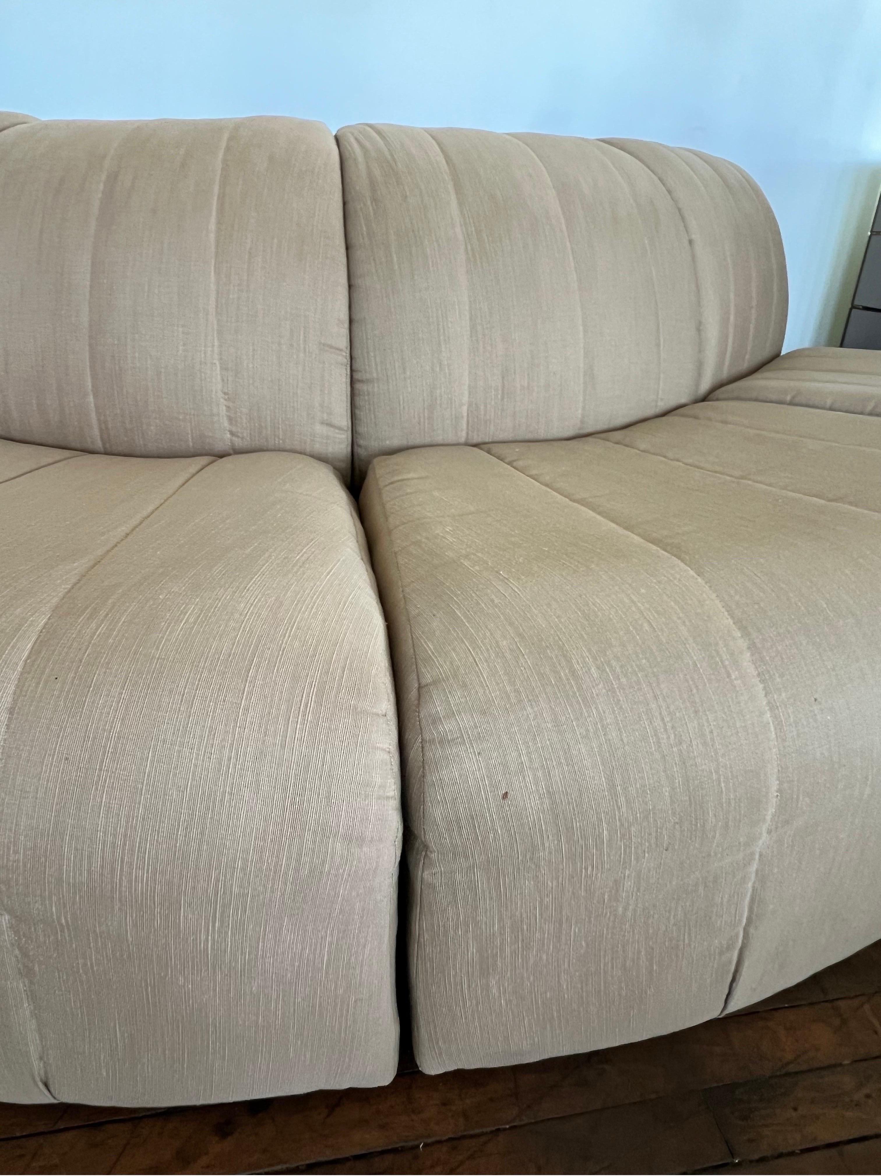 1970 Modulaire Serpentine Camel Sectional by Thayer Coggin en vente 4