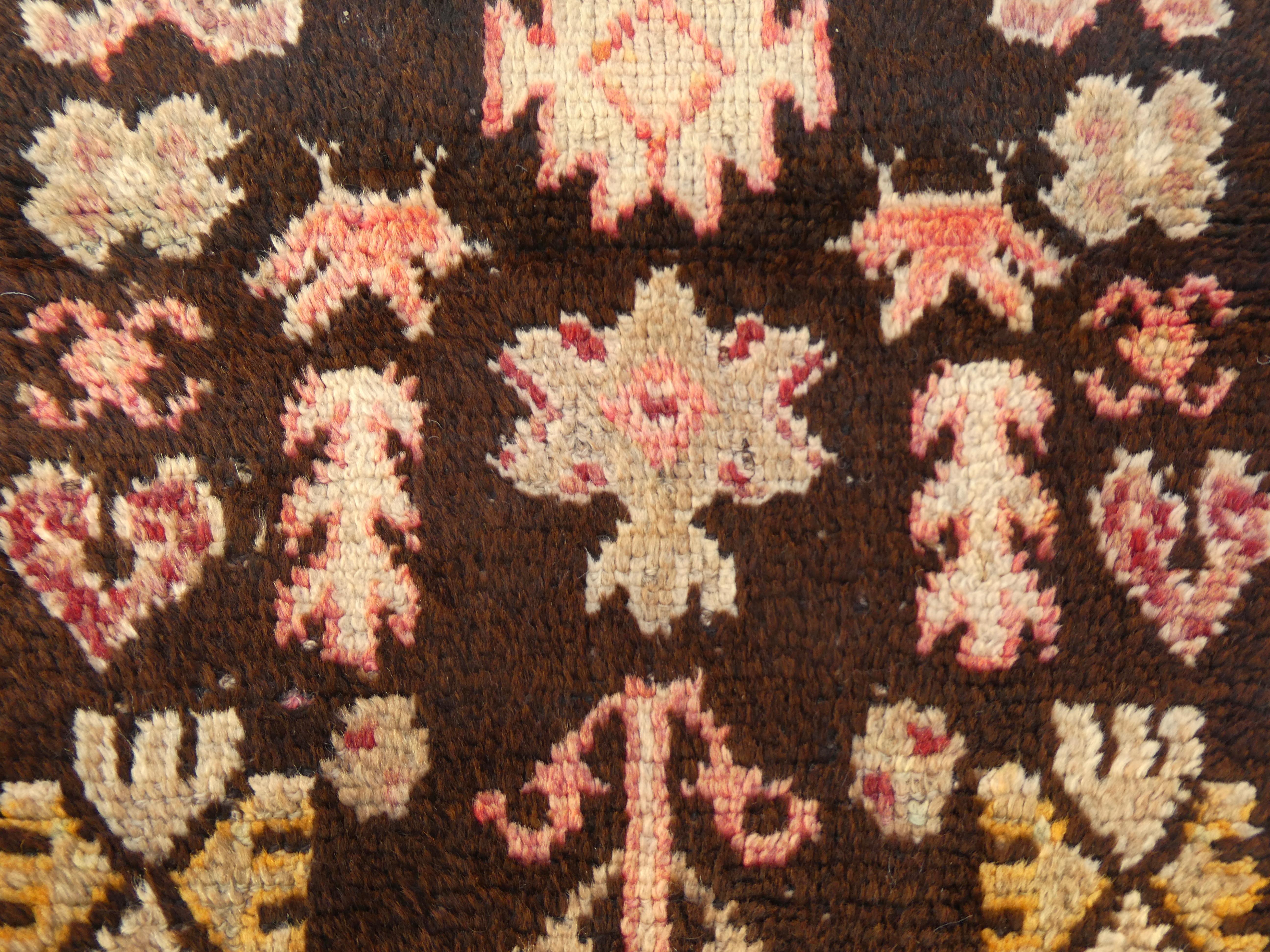 1970 Marokkanischer Taznahkt-Teppich  2' x 3'7 (Handgeknüpft)