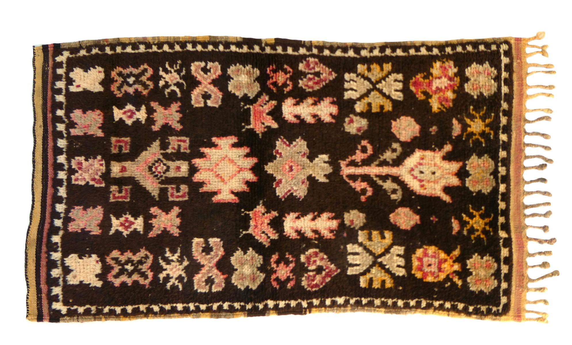 1970 Marokkanischer Taznahkt-Teppich  2' x 3'7 2