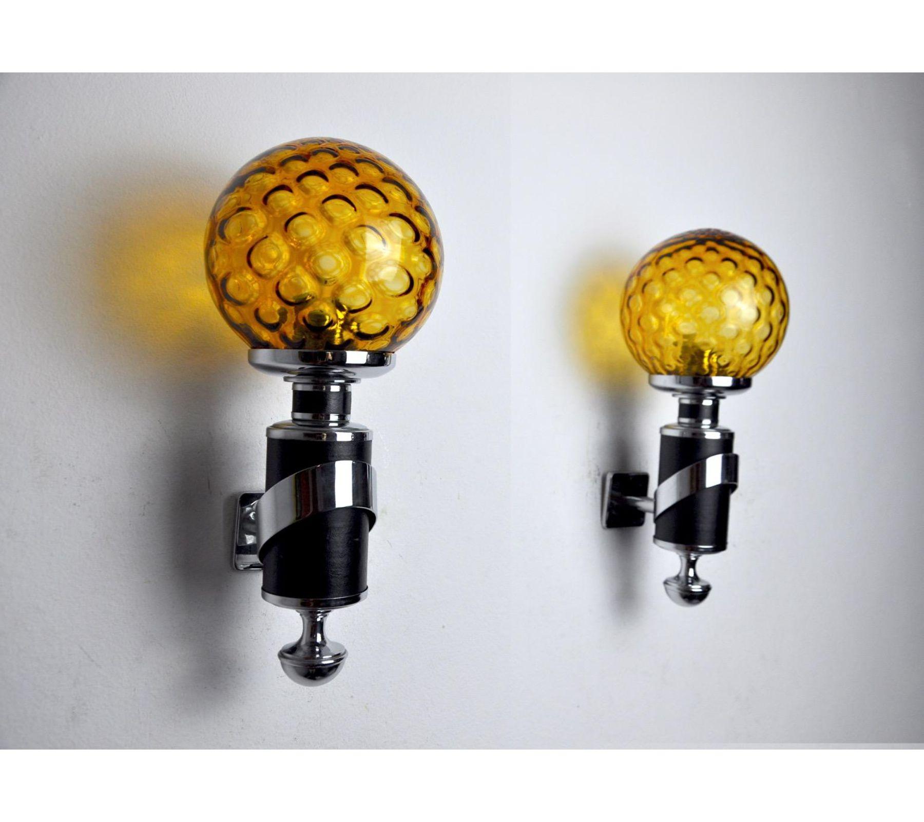 1970 Murano Wall Lamps, Italy, a Pair For Sale 2