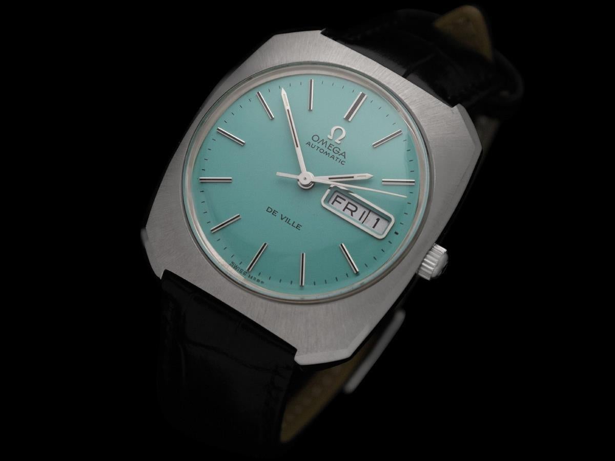 1970 Omega De Ville Vintage Large Mens Automatic Classic Retro Watch - SS In Excellent Condition For Sale In Suwanee, GA