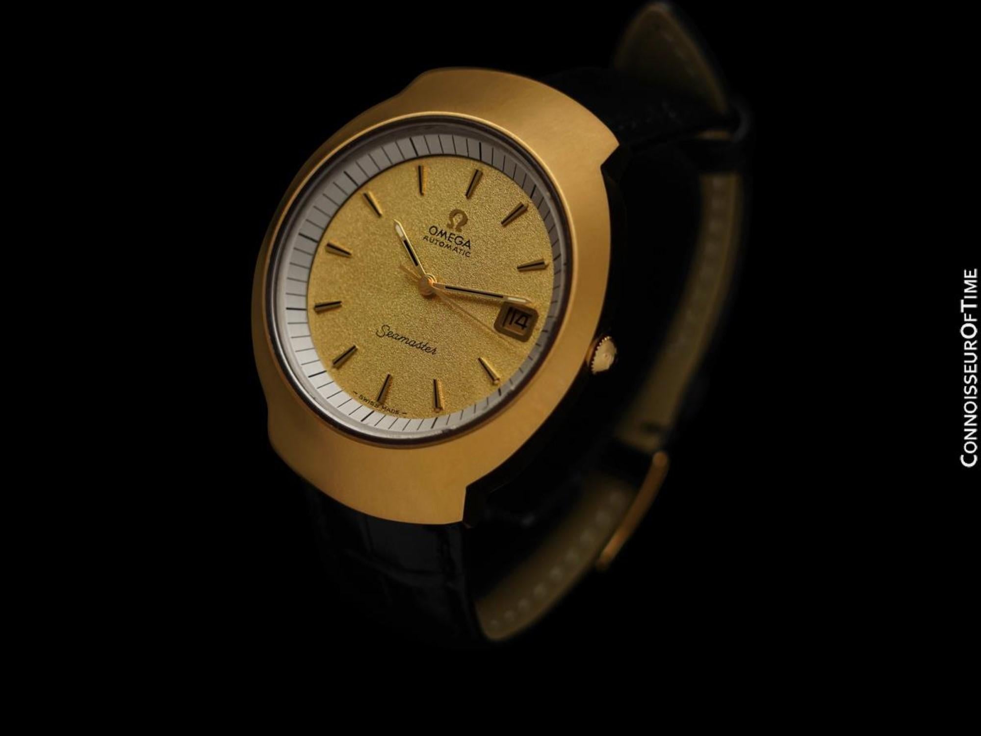 1970 Omega Seamaster Vintage Large Retro Mens Dive Watch with Date - SS In Excellent Condition For Sale In Suwanee, GA