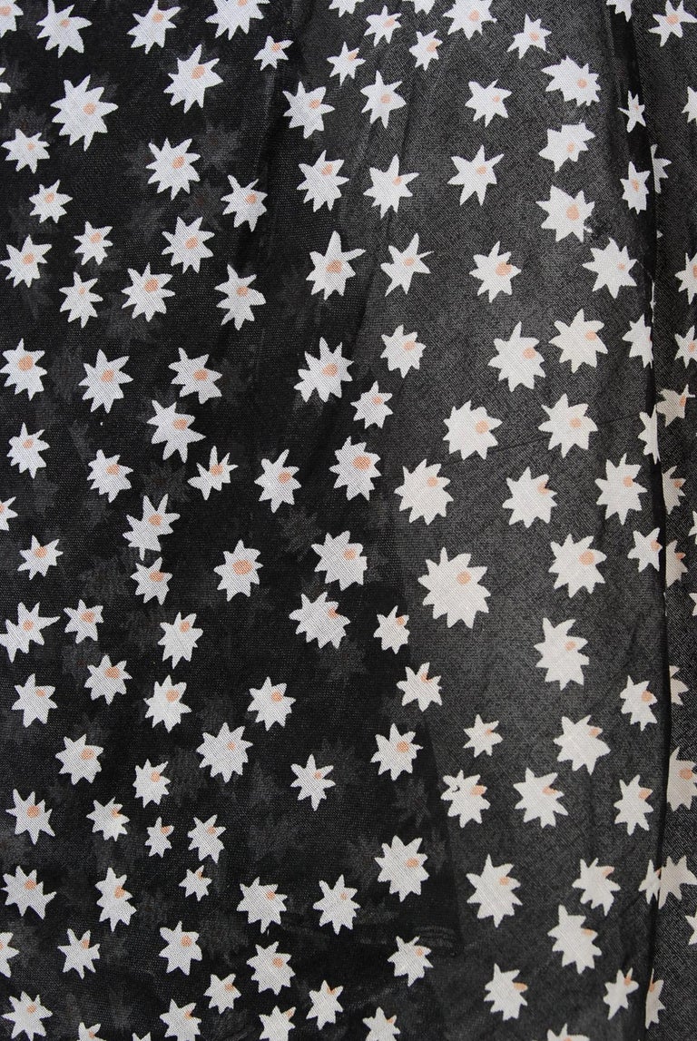 Vintage 1970 Ossie Clark Daisy Celia Birtwell Print Capelet Handkerchief Blouse For Sale 1