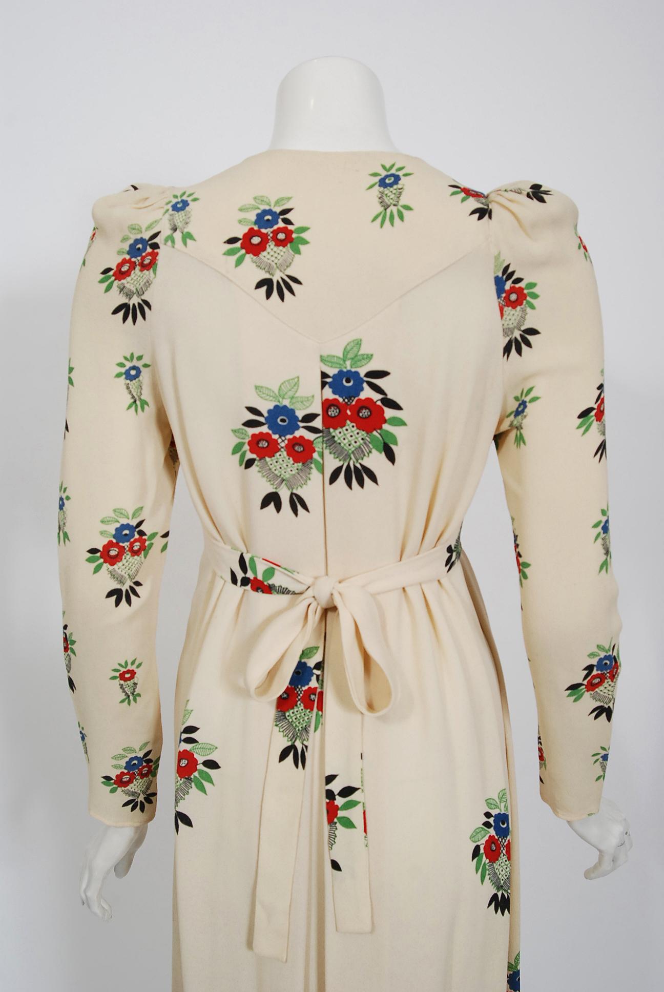 Vintage 1970 Ossie Clark Ivory Moss-Crepe Celia Birtwell Floral Print Dress In Good Condition In Beverly Hills, CA