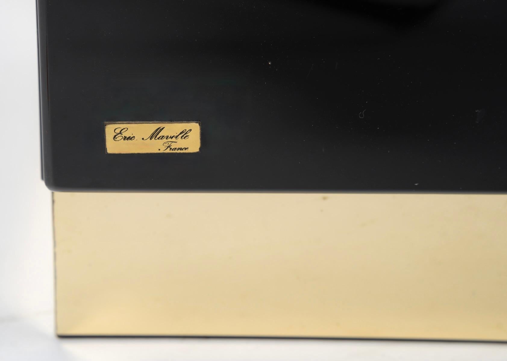 Paire de tables de chevet en laque noire signée Eric Marville, 1970 Bon état - En vente à Saint-Ouen, FR