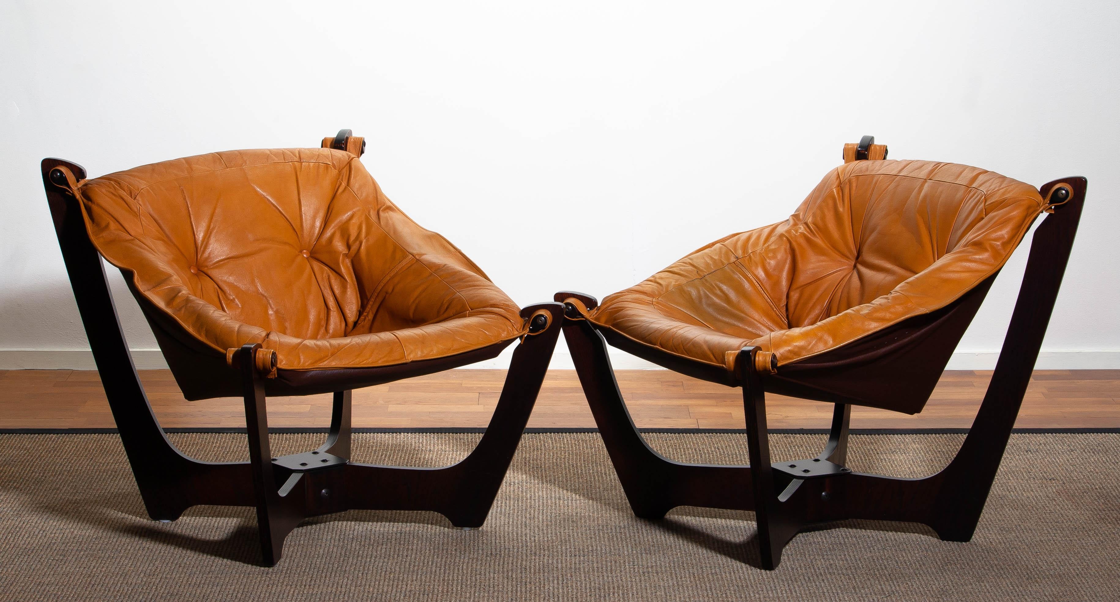 1970 Pair of Leather Lounge Chairs by Odd Knutsen for Hjellegjerde Møbler Norway 4