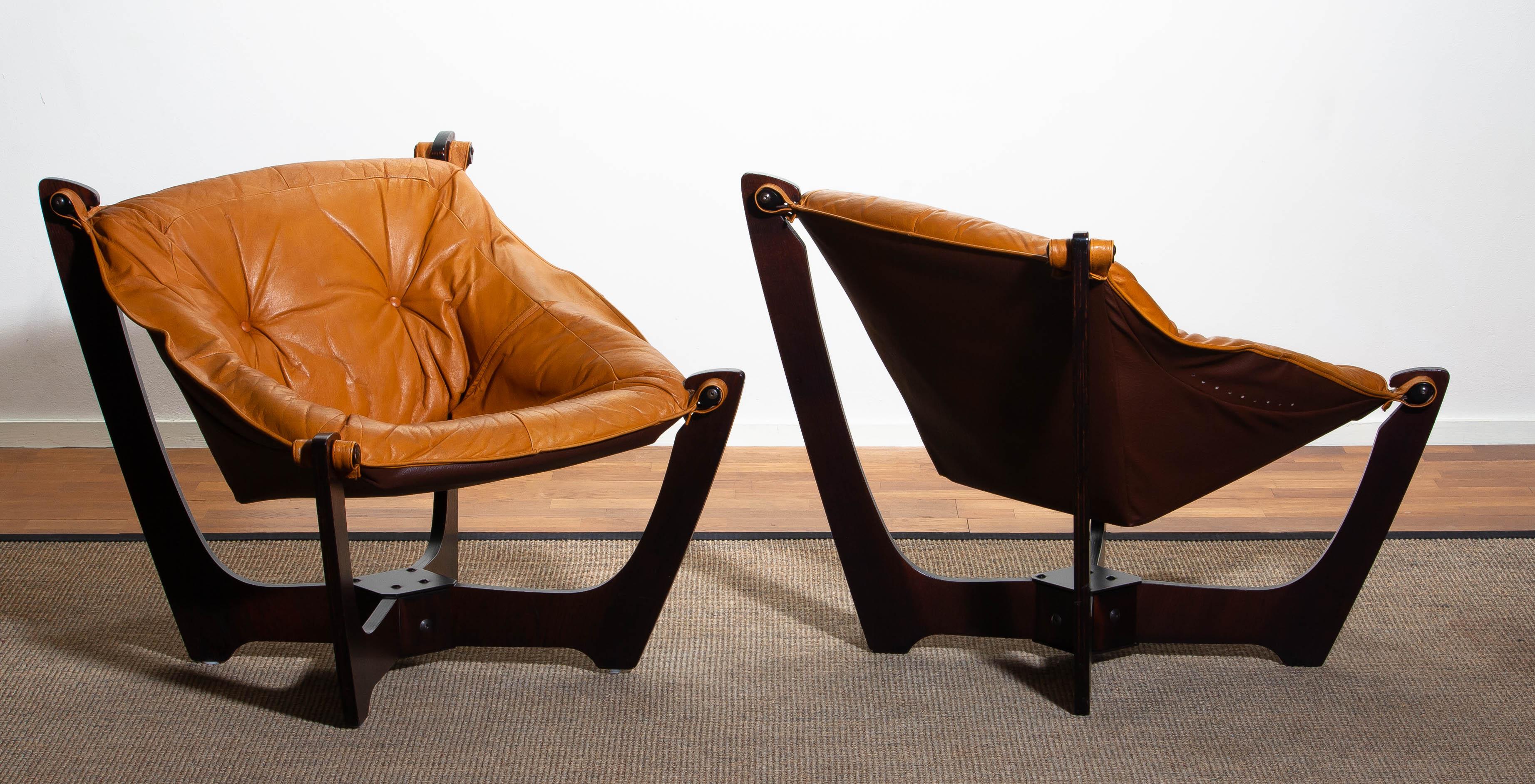 1970 Pair of Leather Lounge Chairs by Odd Knutsen for Hjellegjerde Møbler Norway 5