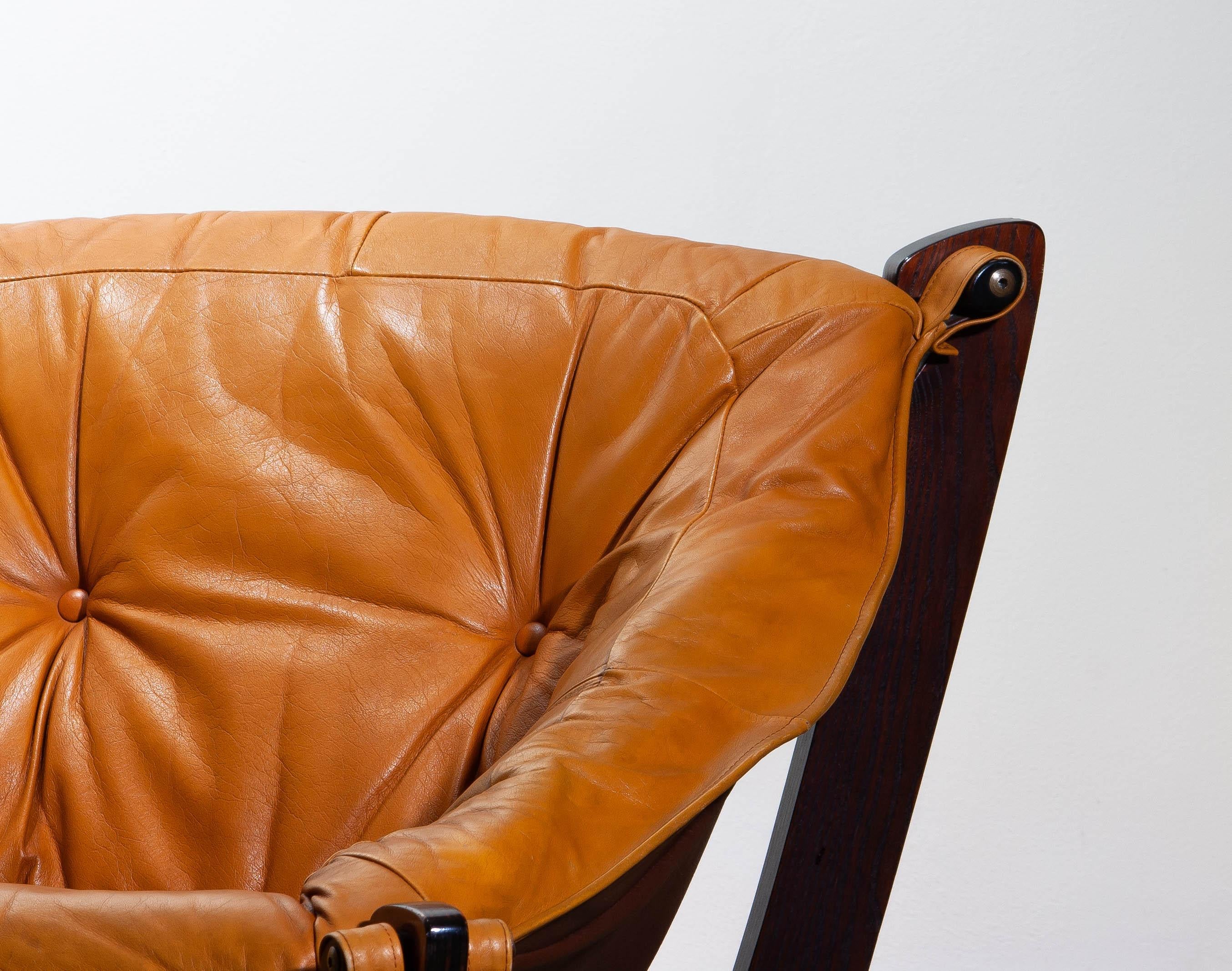 1970 Pair of Leather Lounge Chairs by Odd Knutsen for Hjellegjerde Møbler Norway 8