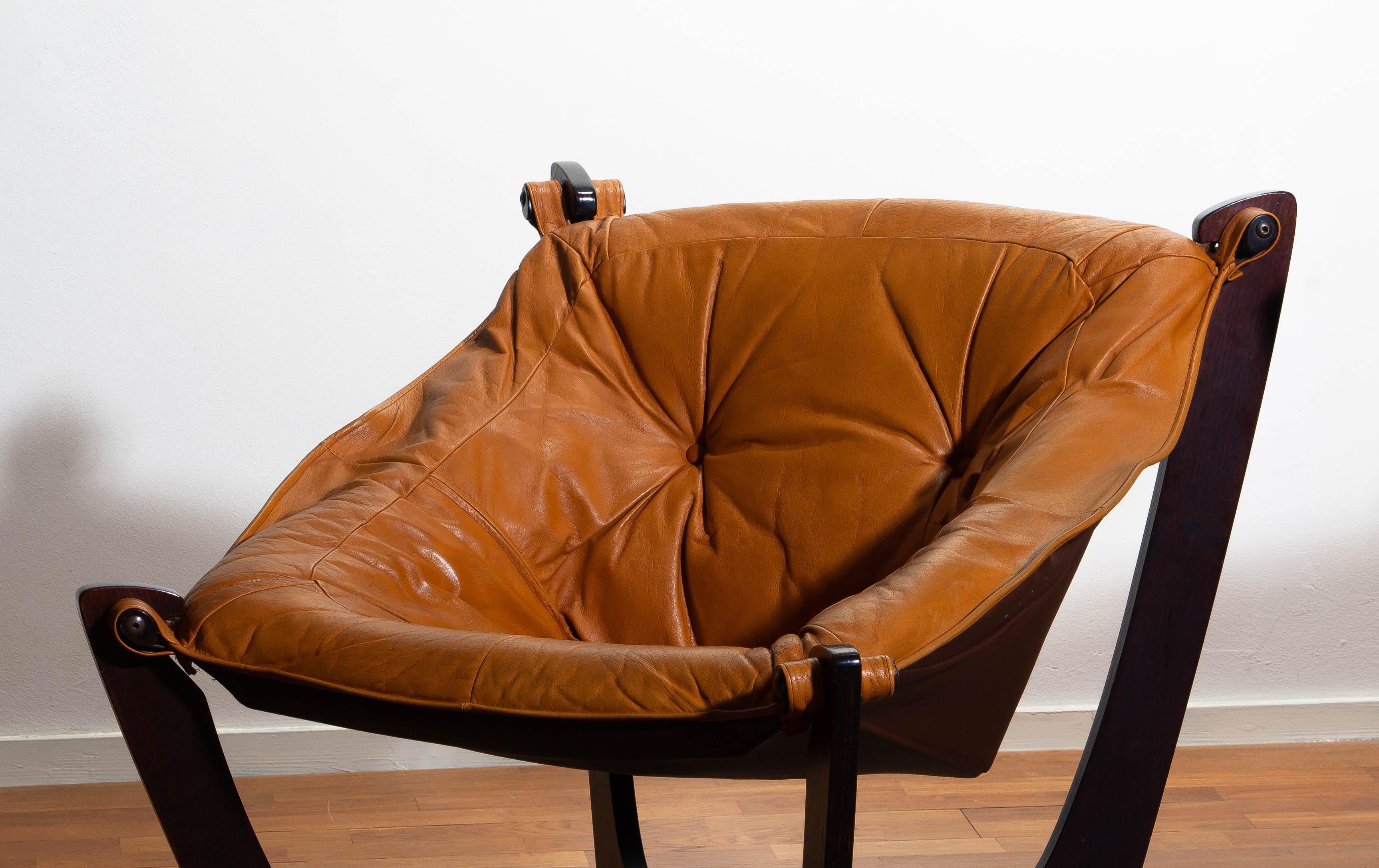 1970 Pair of Leather Lounge Chairs by Odd Knutsen for Hjellegjerde Møbler Norway In Good Condition In Silvolde, Gelderland