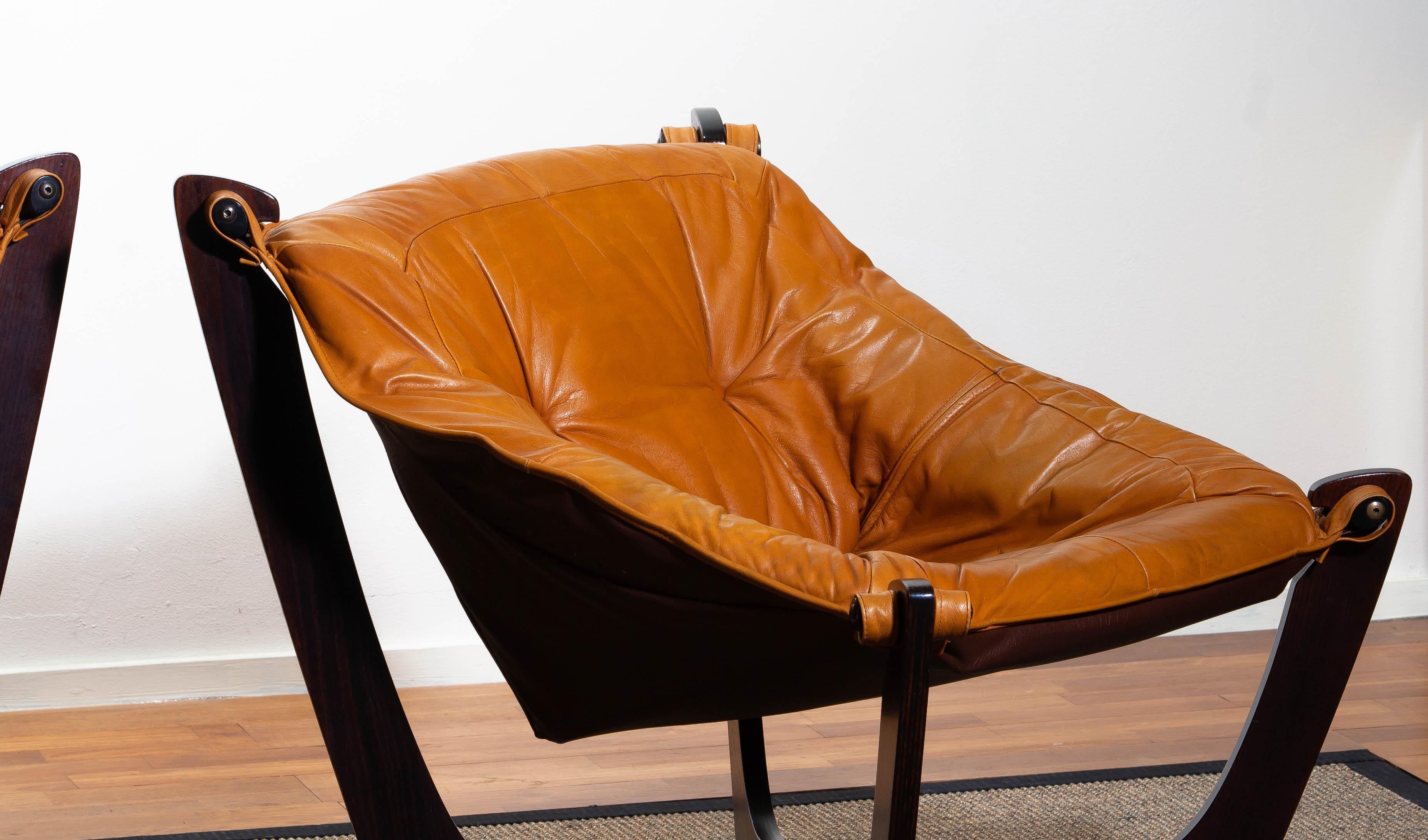 Late 20th Century 1970 Pair of Leather Lounge Chairs by Odd Knutsen for Hjellegjerde Møbler Norway