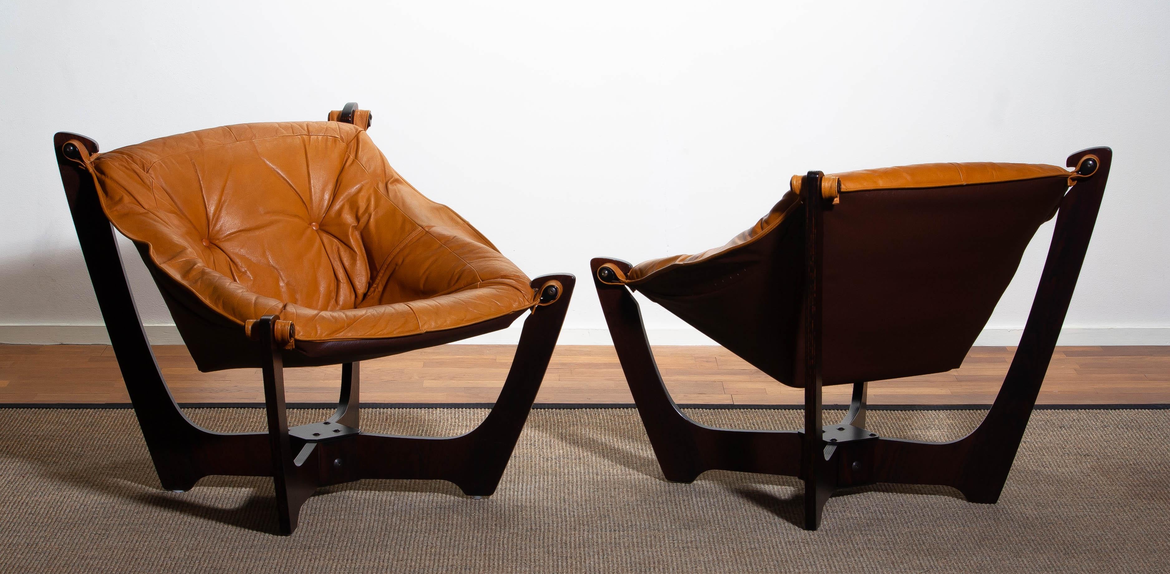 Late 20th Century 1970 Pair of Leather Lounge Chairs by Odd Knutsen for Hjellegjerde Møbler Norway