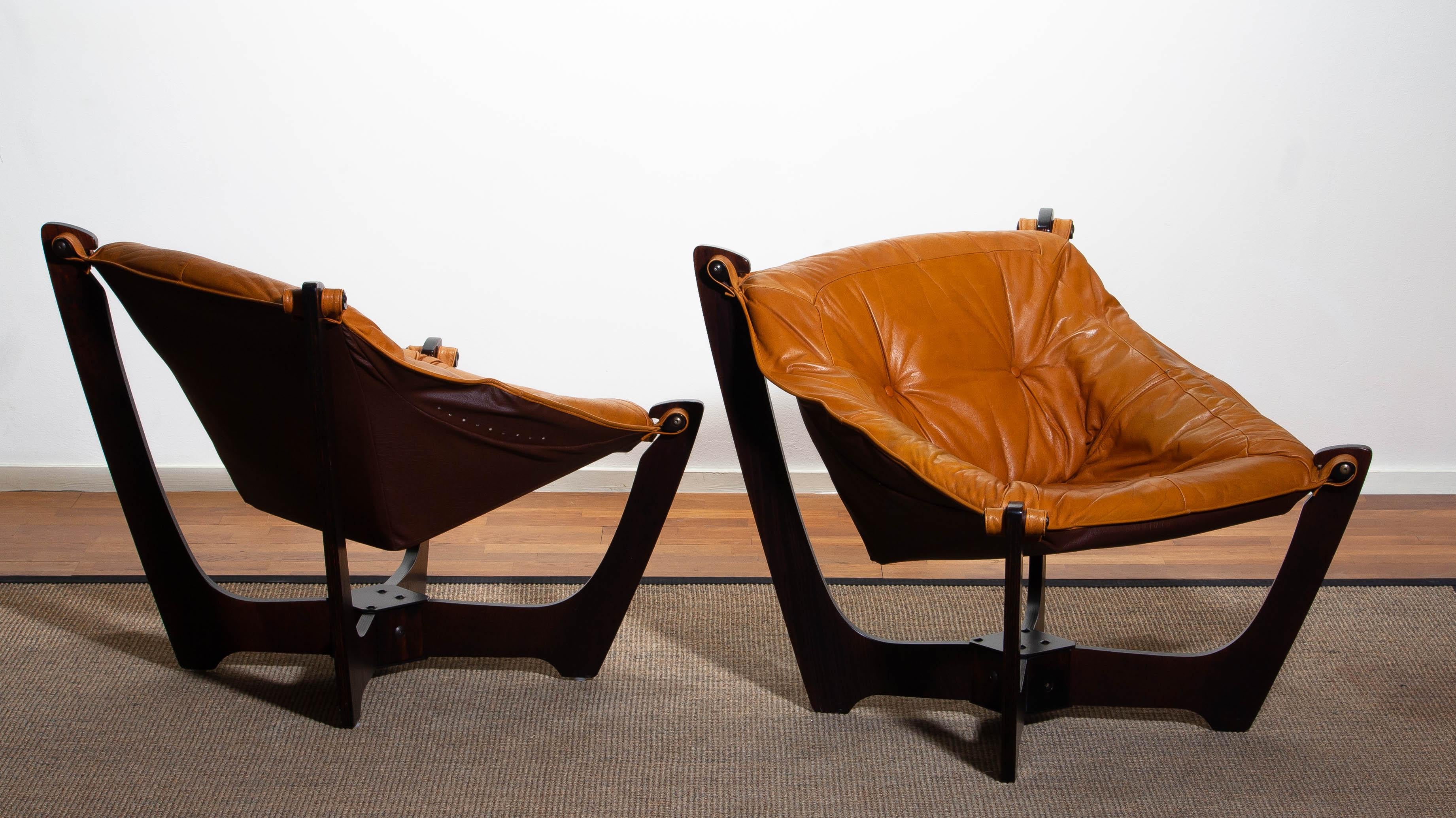 1970 Pair of Leather Lounge Chairs by Odd Knutsen for Hjellegjerde Møbler Norway 2