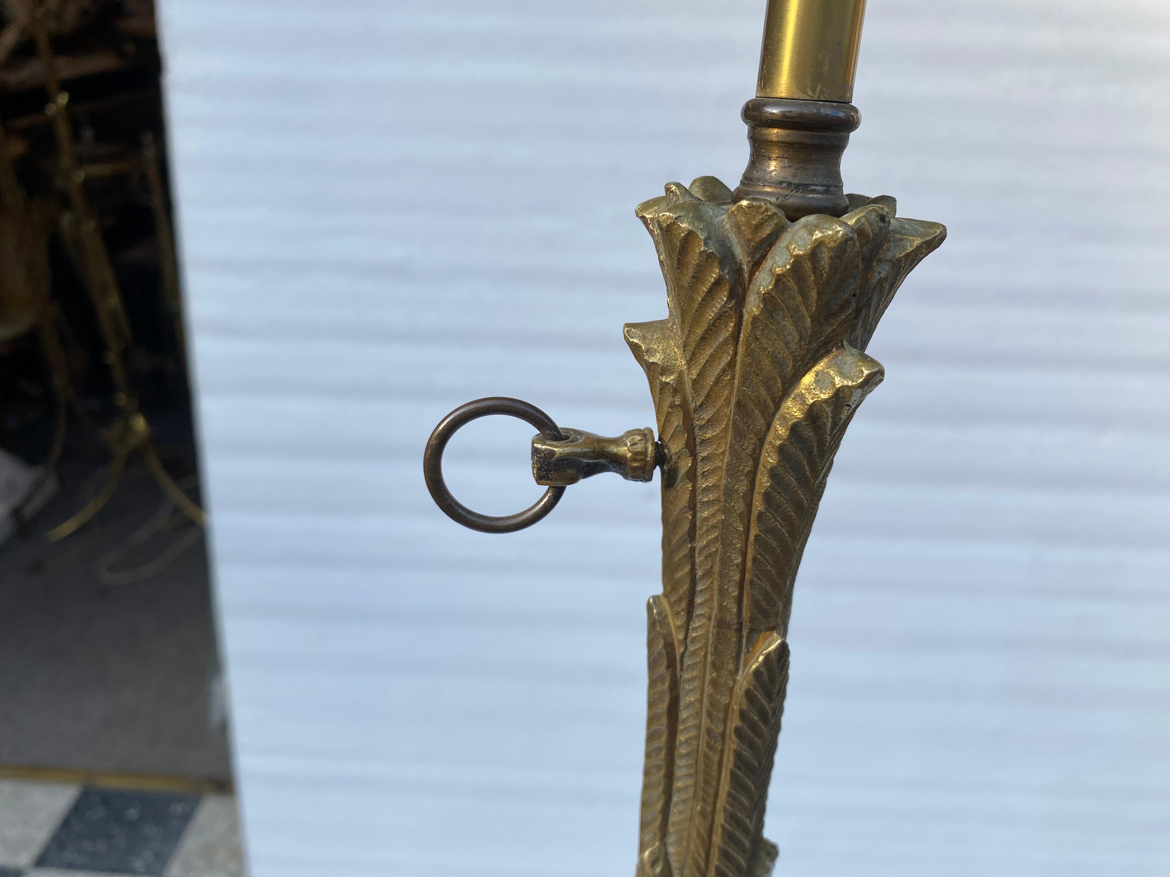 1970′ Pareja De Lámparas De Pie De Bronce Patinado Maison Charles Modelo Palmera en venta 2