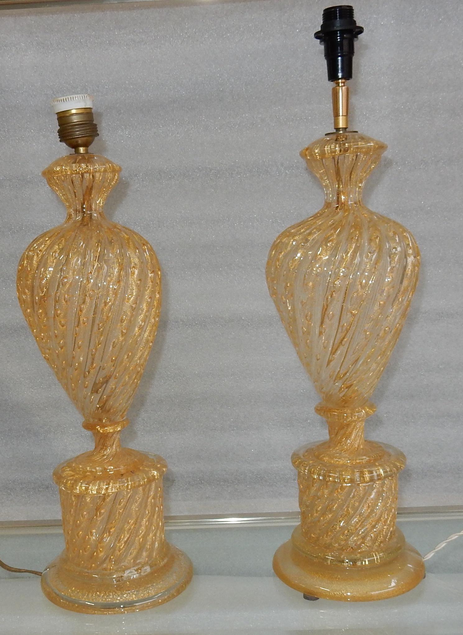1970s Pair or Similar of Barovier y Toso Lamps with Gold Paillons Murano Crystal In Good Condition For Sale In Paris, FR