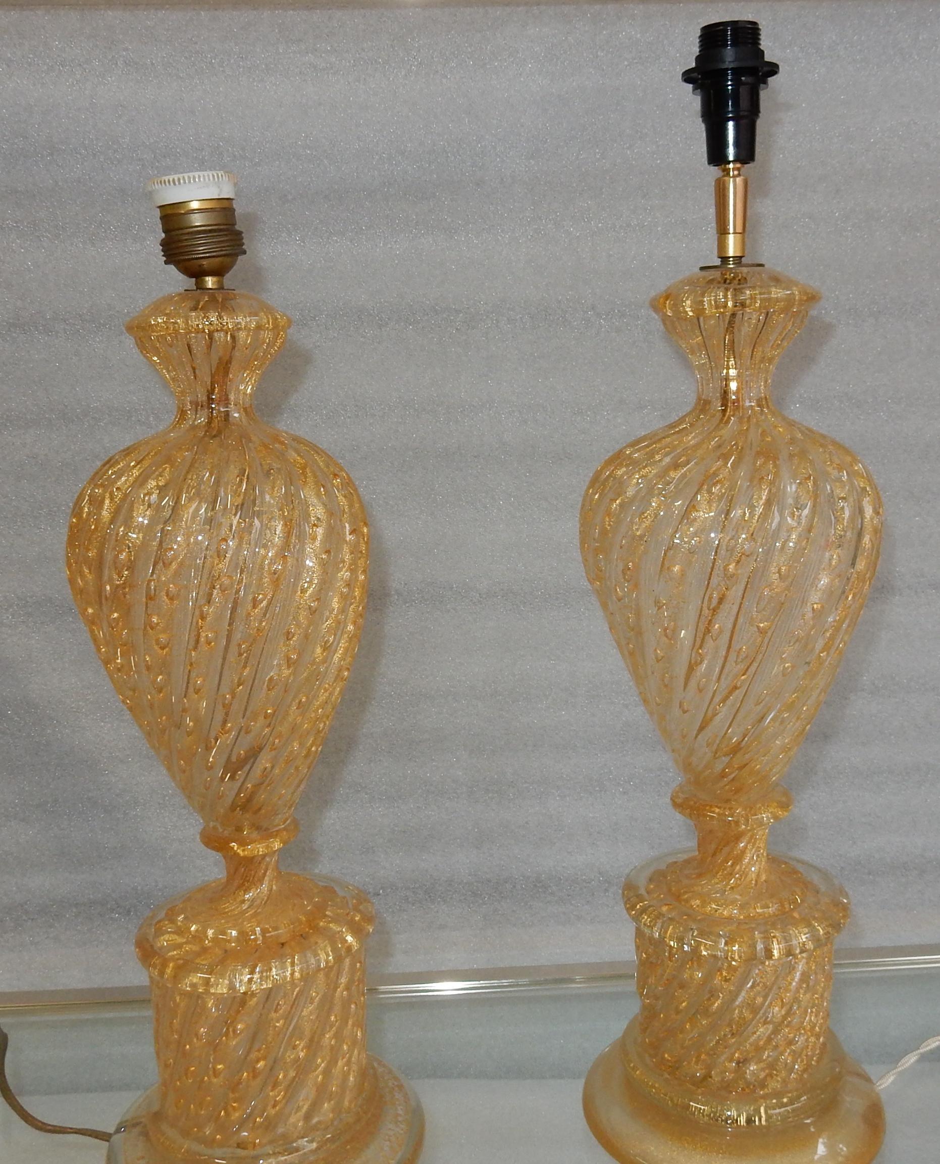1970s Pair or Similar of Barovier y Toso Lamps with Gold Paillons Murano Crystal For Sale 1