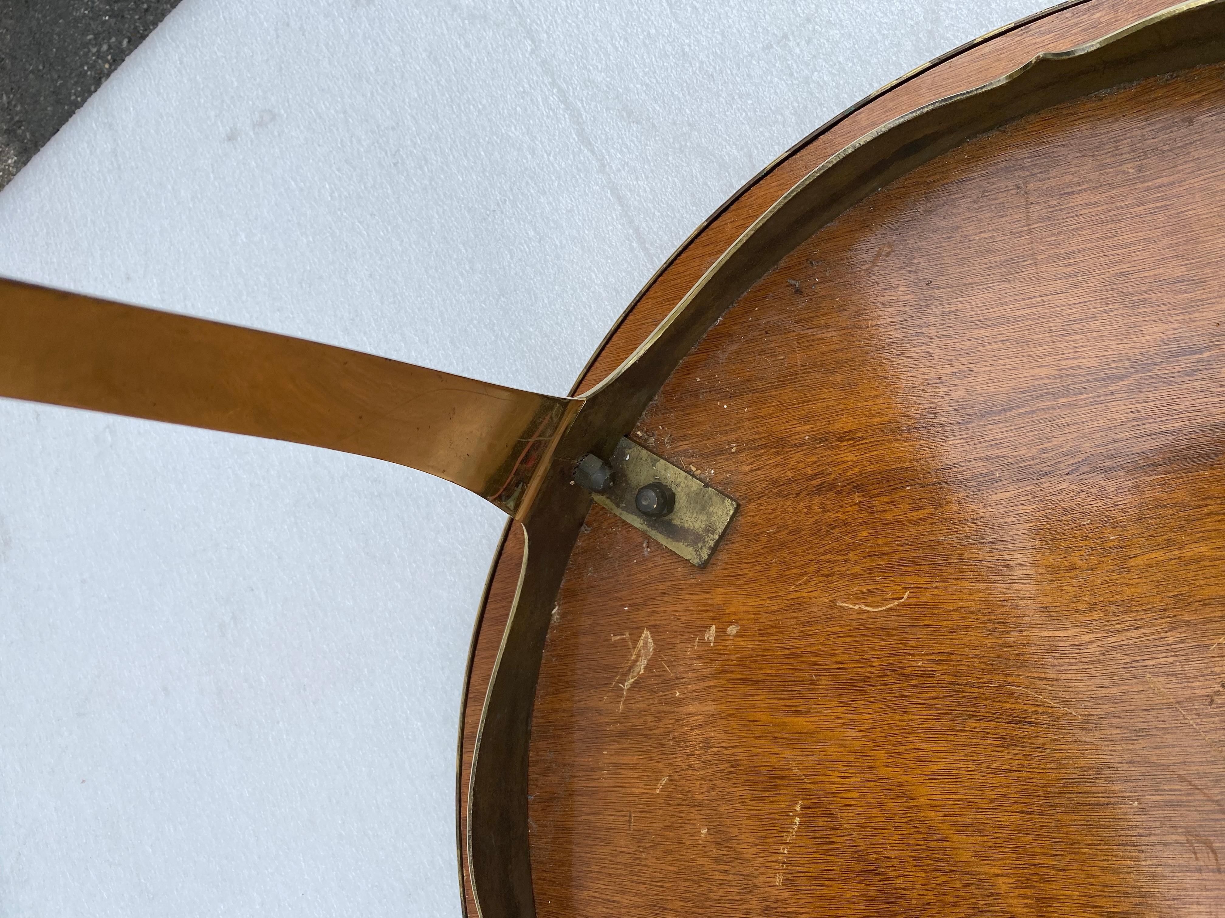 1970′ Round Coffee Table Gilt Bronze Maison Jansen Ø 65 H 44 cm In Good Condition For Sale In Paris, FR