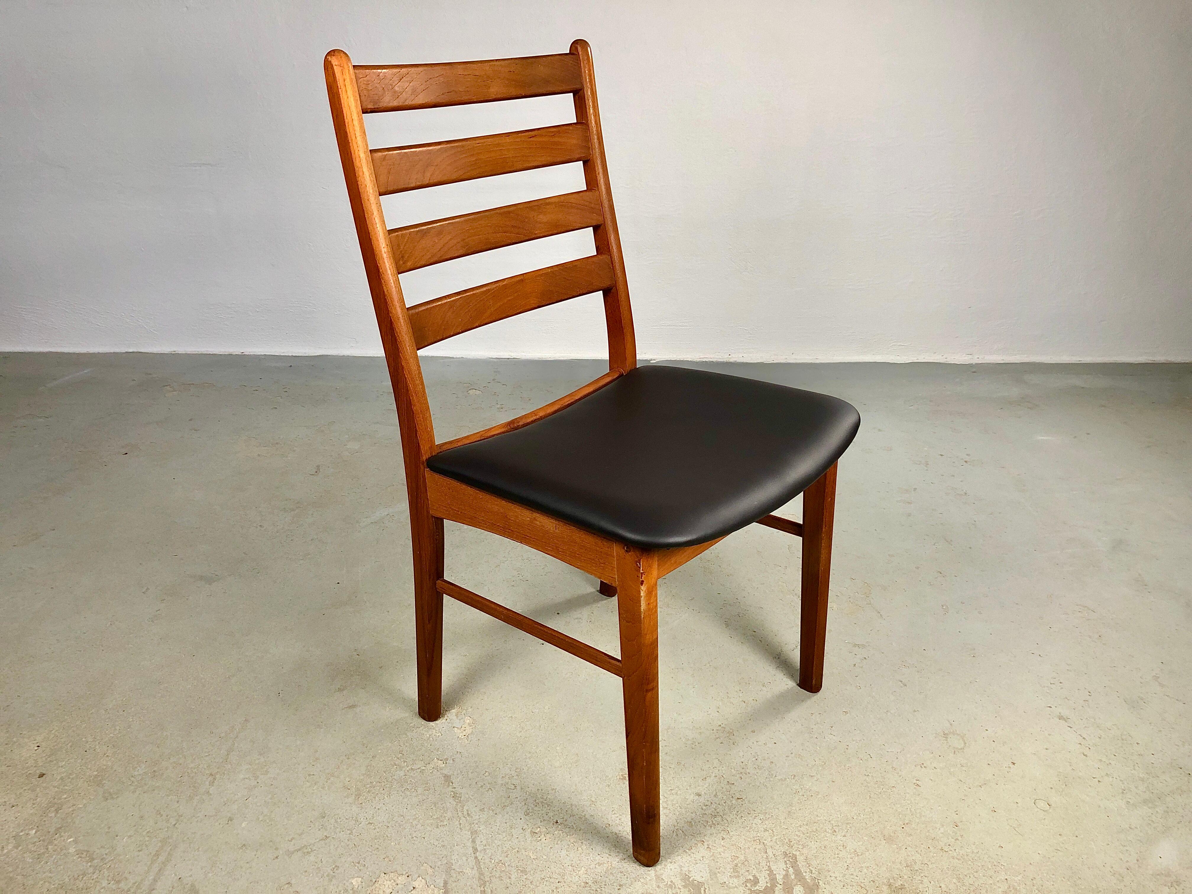 1970´s Four Danish Teak Dining Chairs with Leathered Seats by Korup Stolefabrik 4