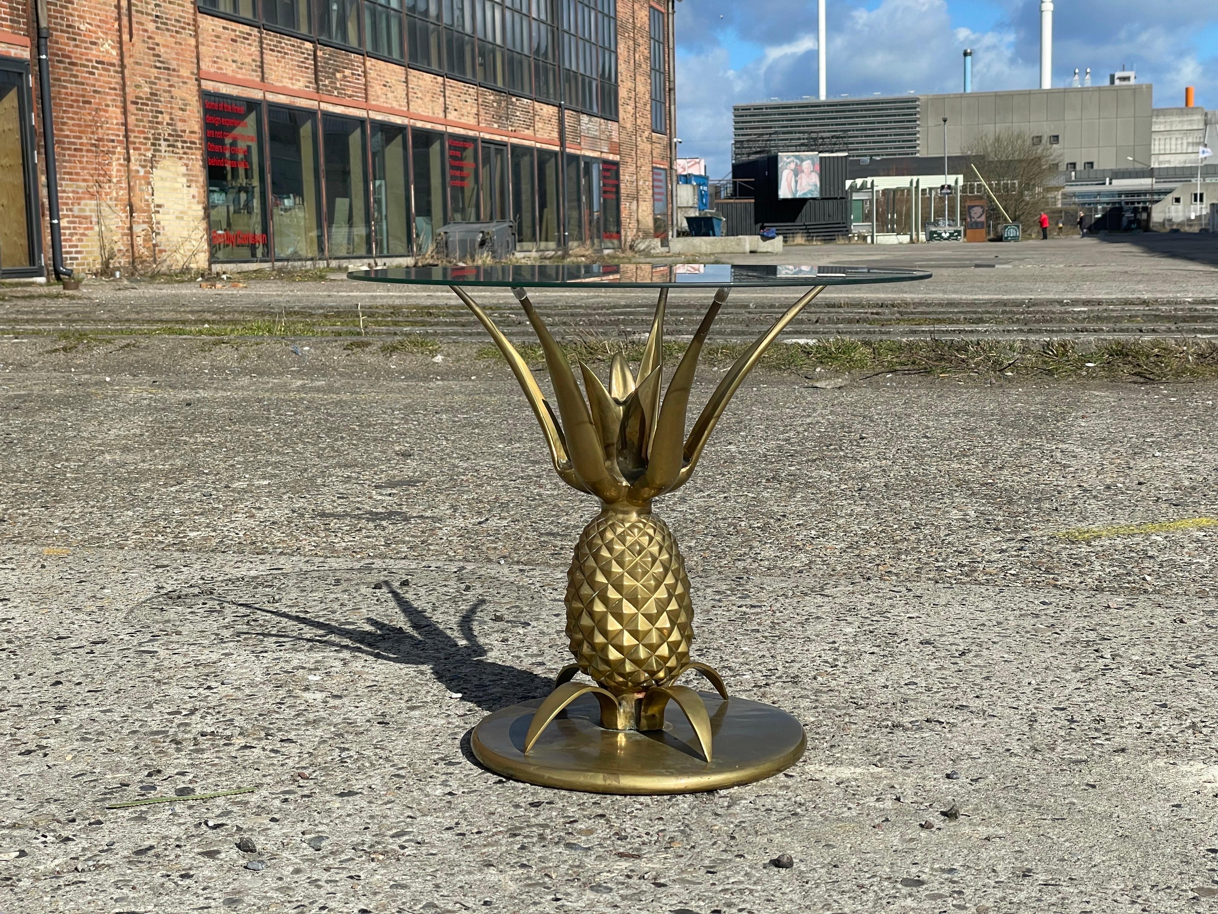 1970s French Pineapple Side Table in Brass, Hollywood Regency For Sale 2