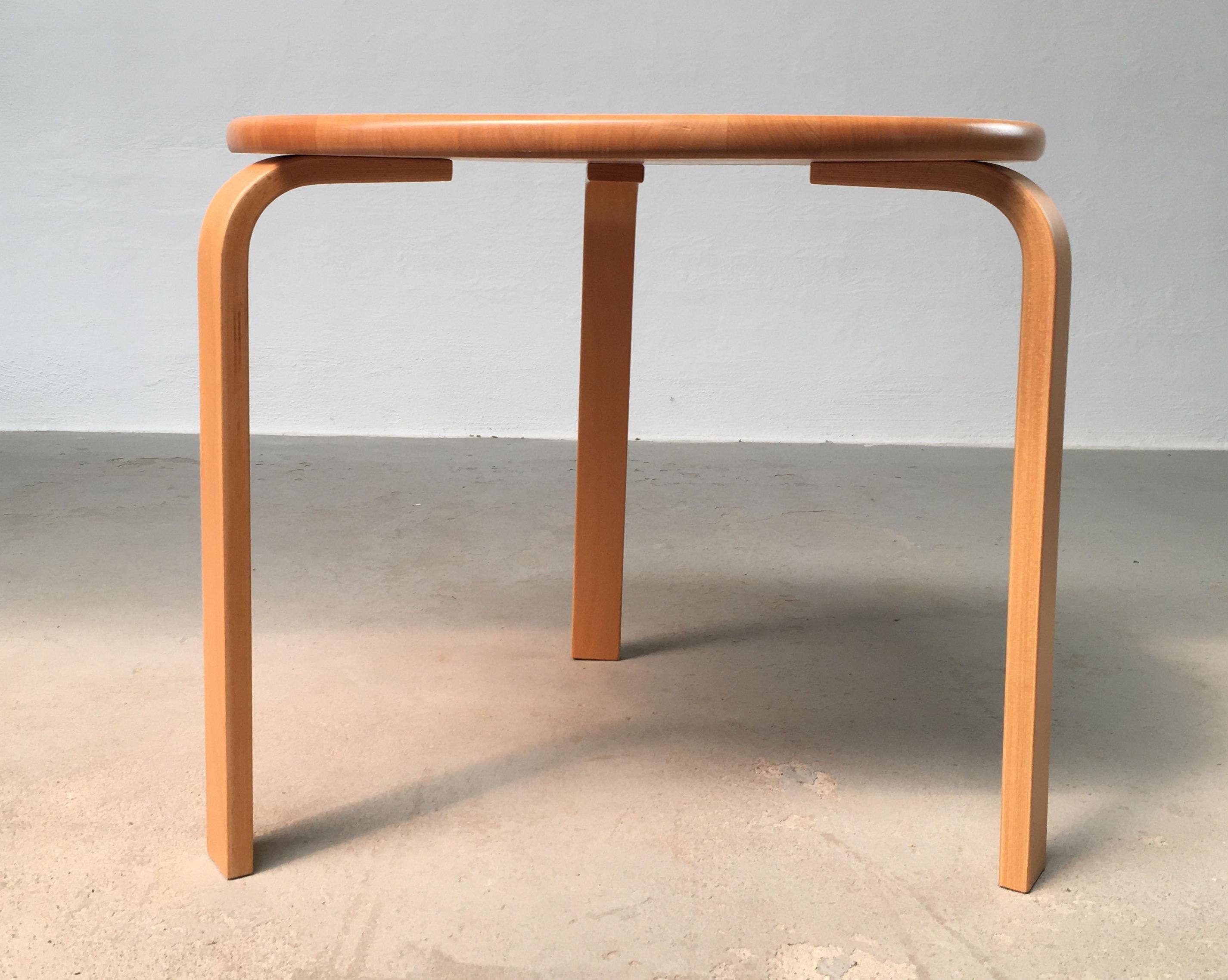 1970´s Fully Restored Danish Bent Silberg Stackable Beech Side Tables  For Sale 1