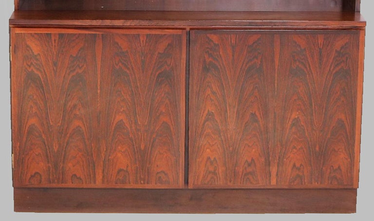 1970s Omann Jun Refinished Danish Rosewood Shelving Unit In Good Condition For Sale In Knebel, DK