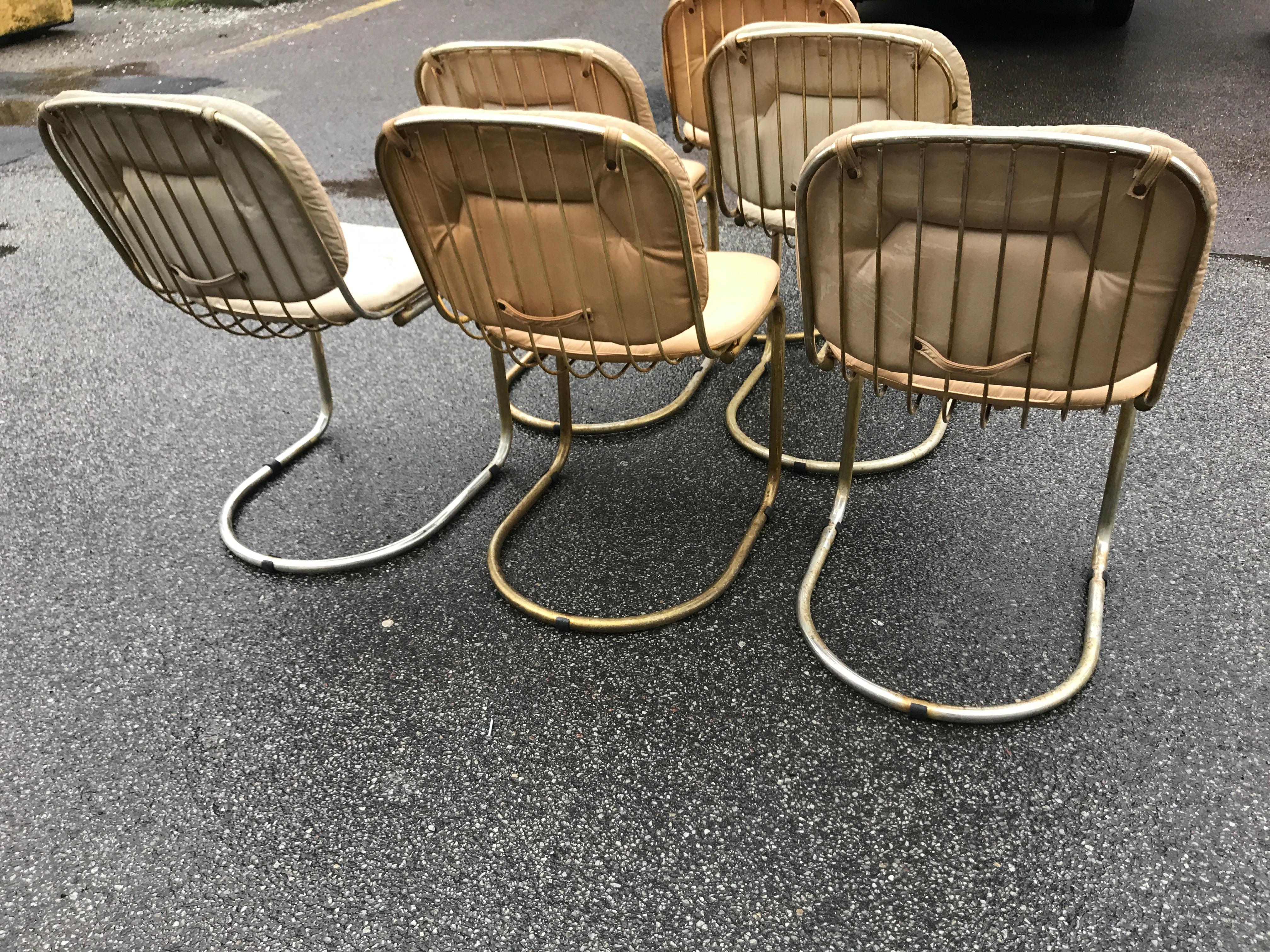 A set of 6 Italian Art Deco dining chairs from the 1970s.