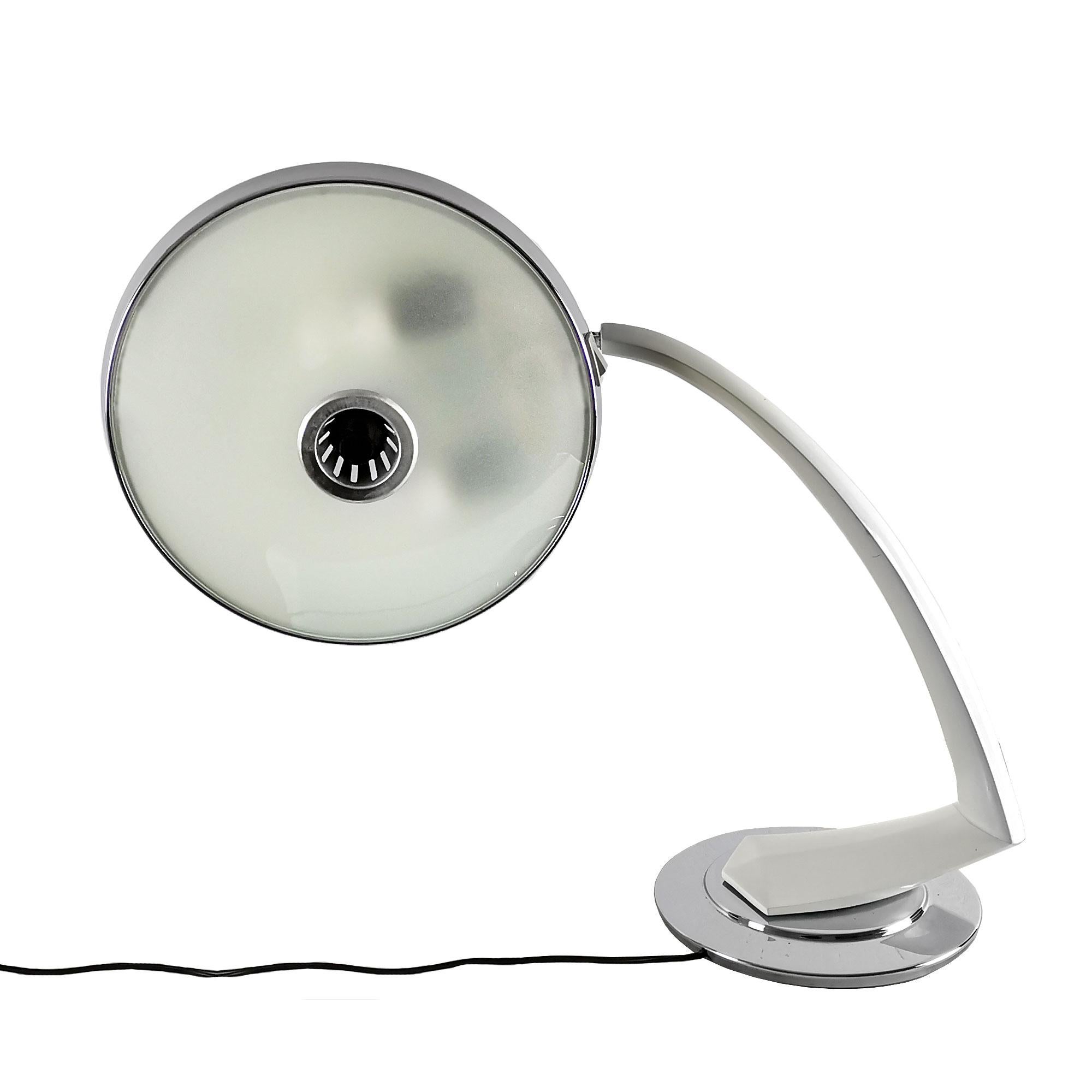 Fin du 20e siècle Grande lampe de bureau Boomerang des années 1970 par Fase, acier et verre dépoli - Espagne en vente
