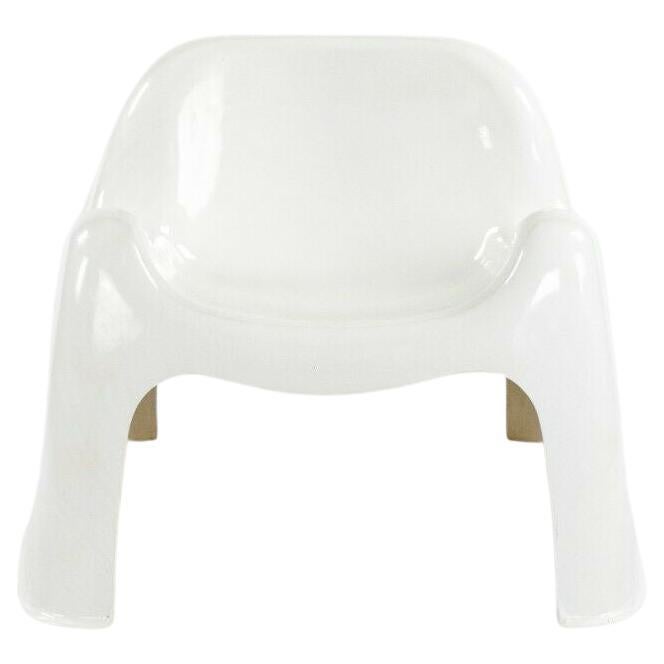 1970 Sergio Mazza for Artemide Toga Stacking Outdoor Lounge Chairs White 4 Avail