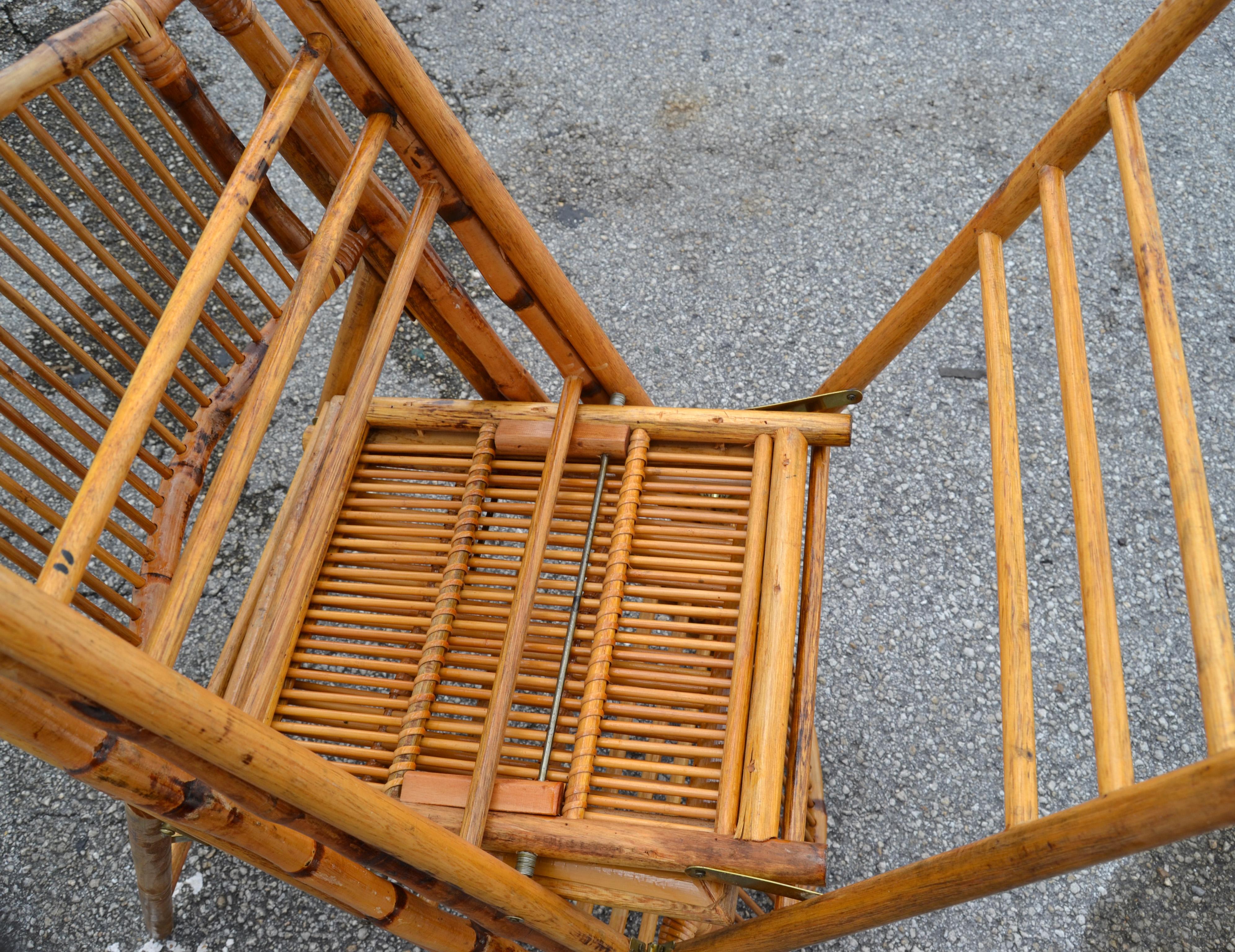 1970 Juego de 4 sillas plegables de bambú de mediados de siglo Modern British Colonial Style en venta 3